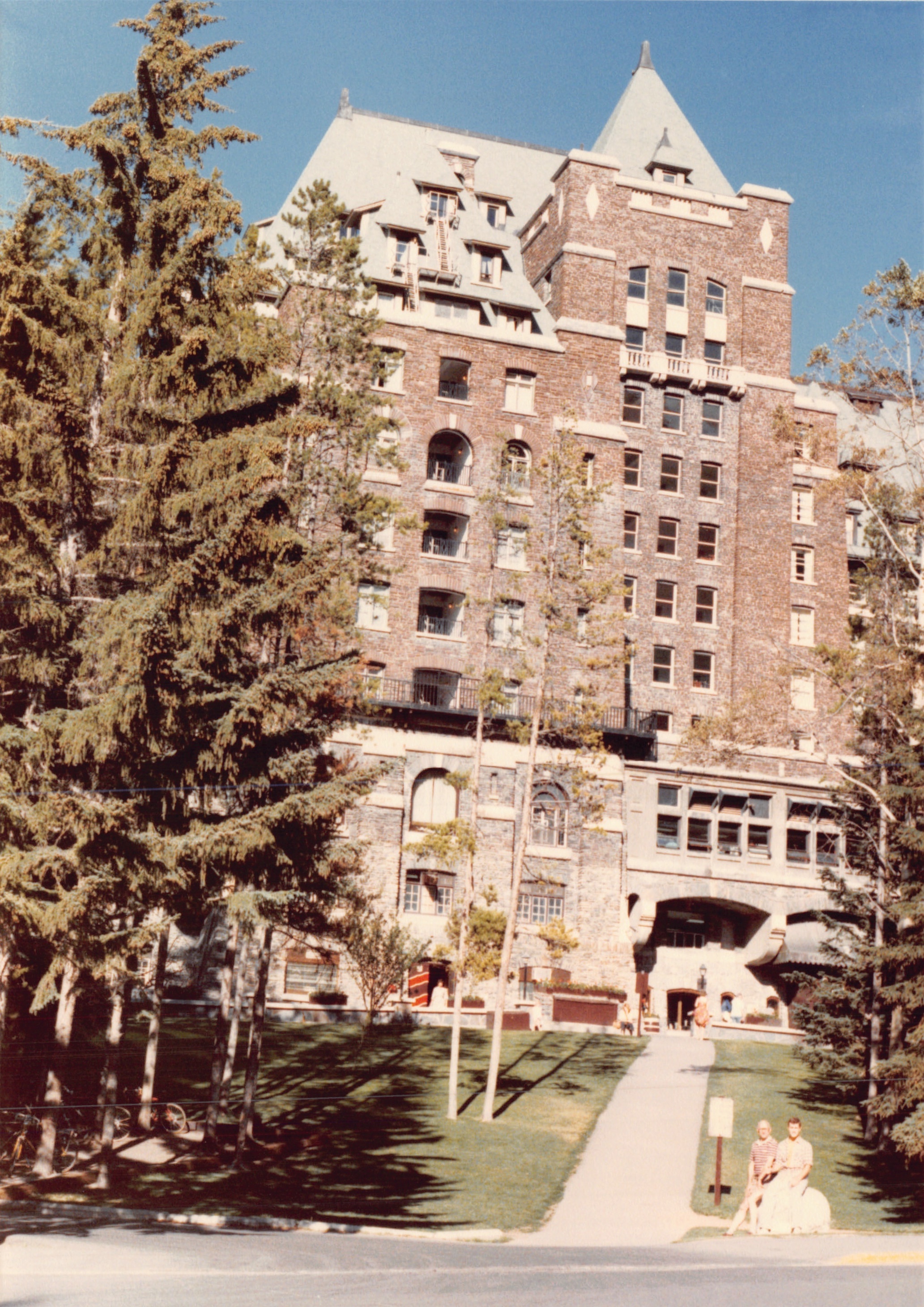 1985b_144.jpg