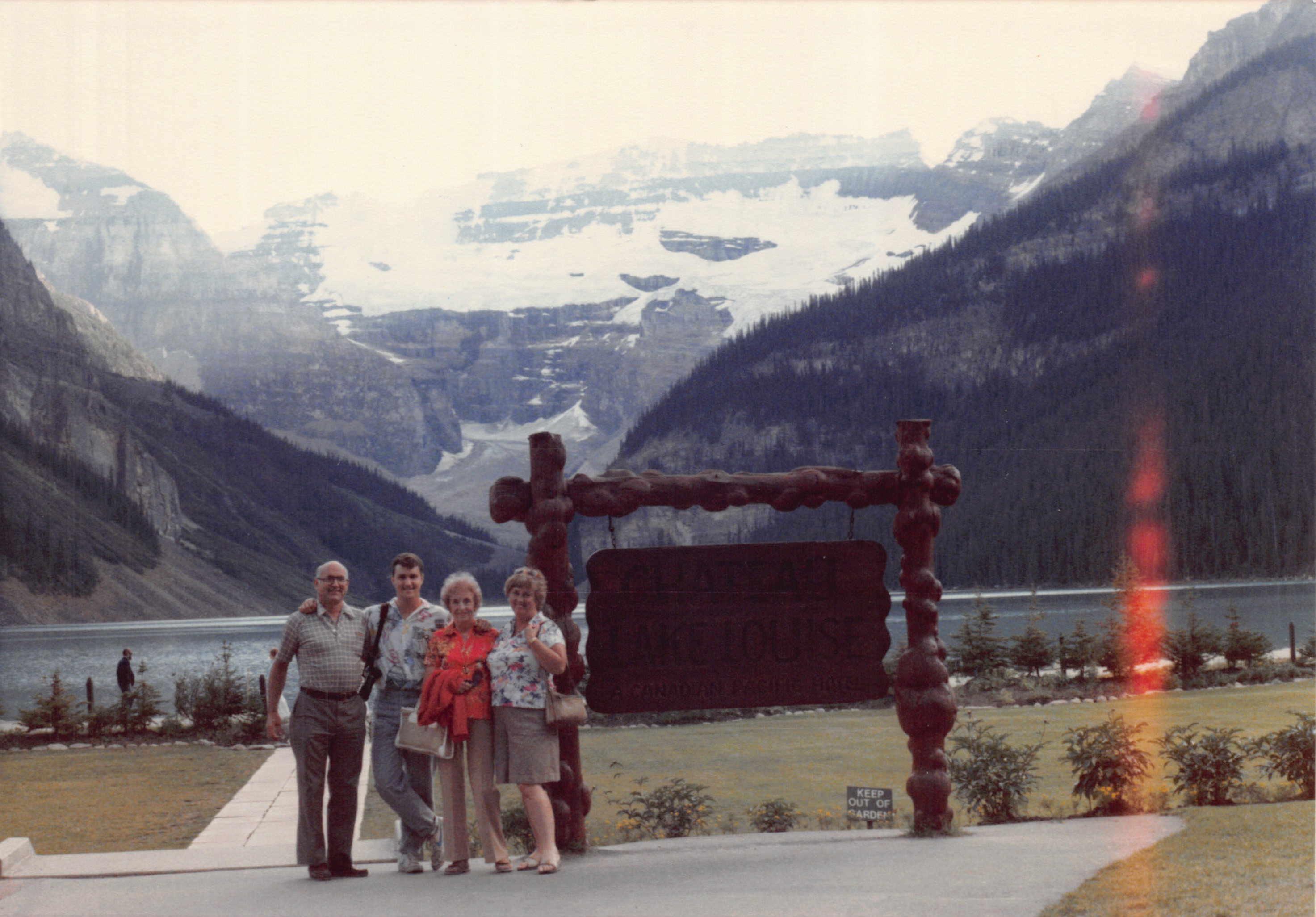1985b_146d.jpg
