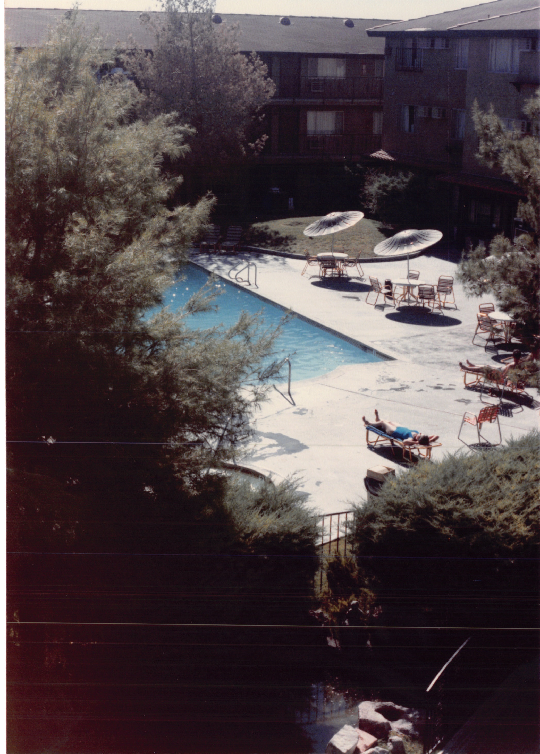 1985b_161.jpg