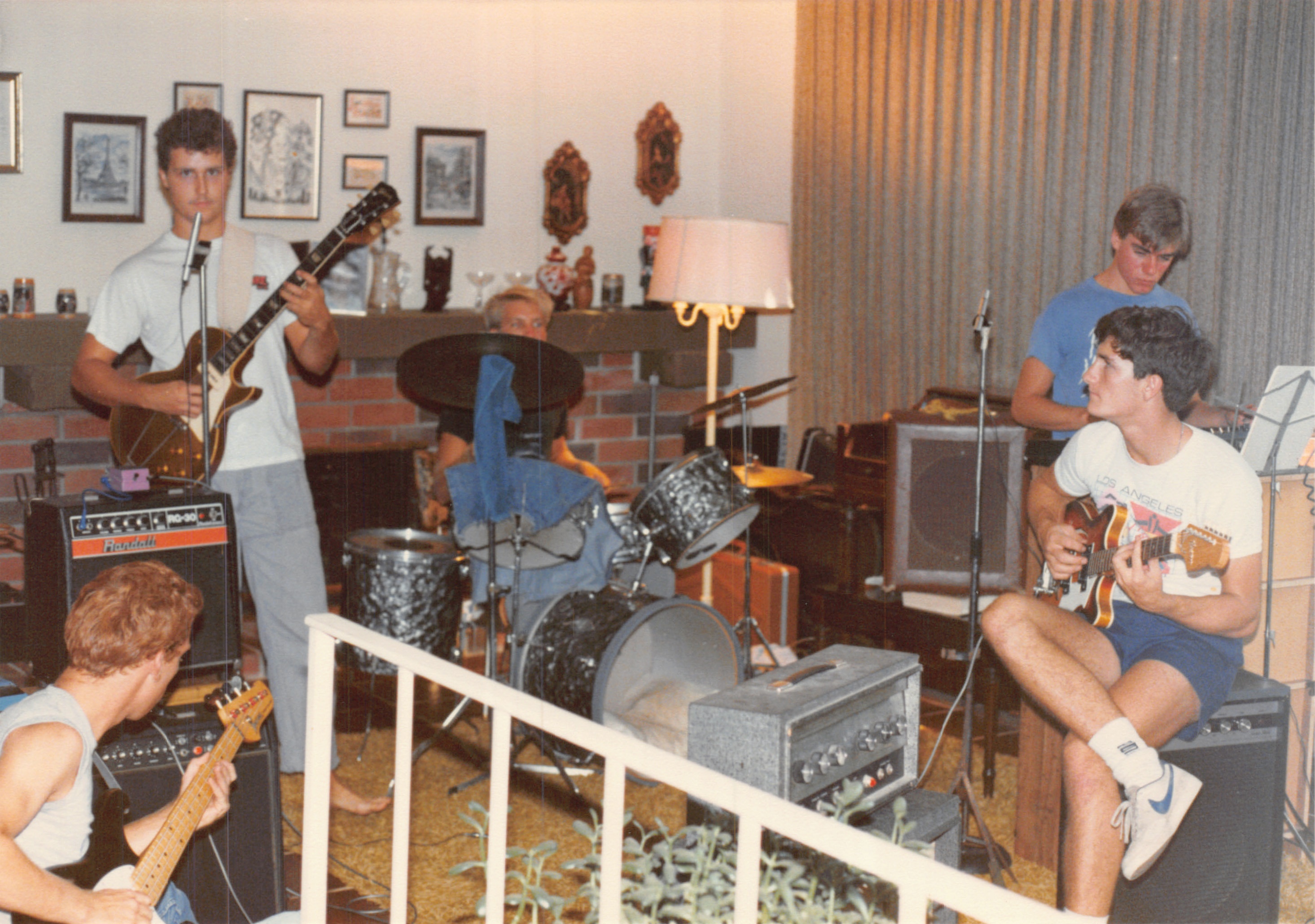 1985b_194.jpg