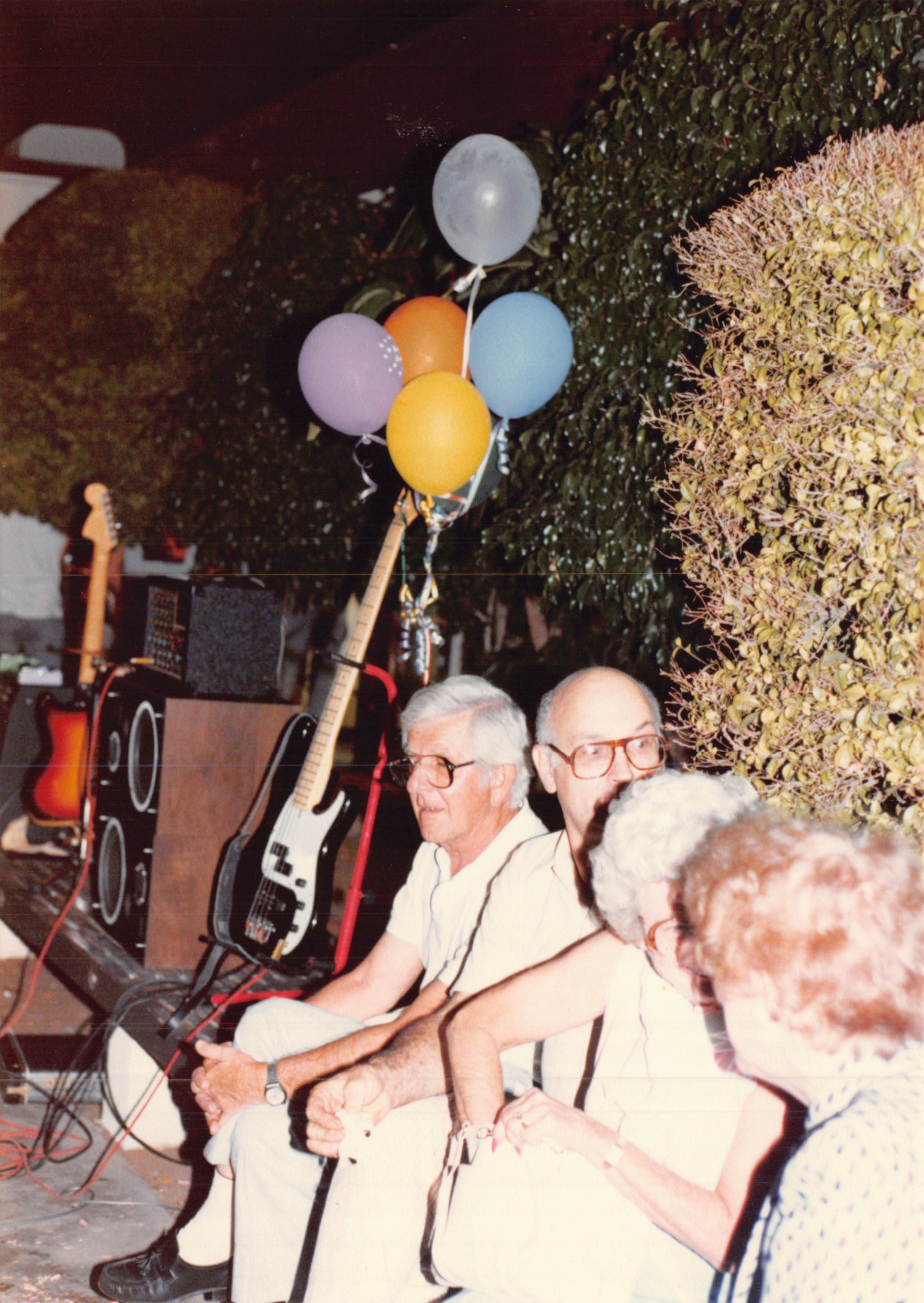 1985b_196.jpg