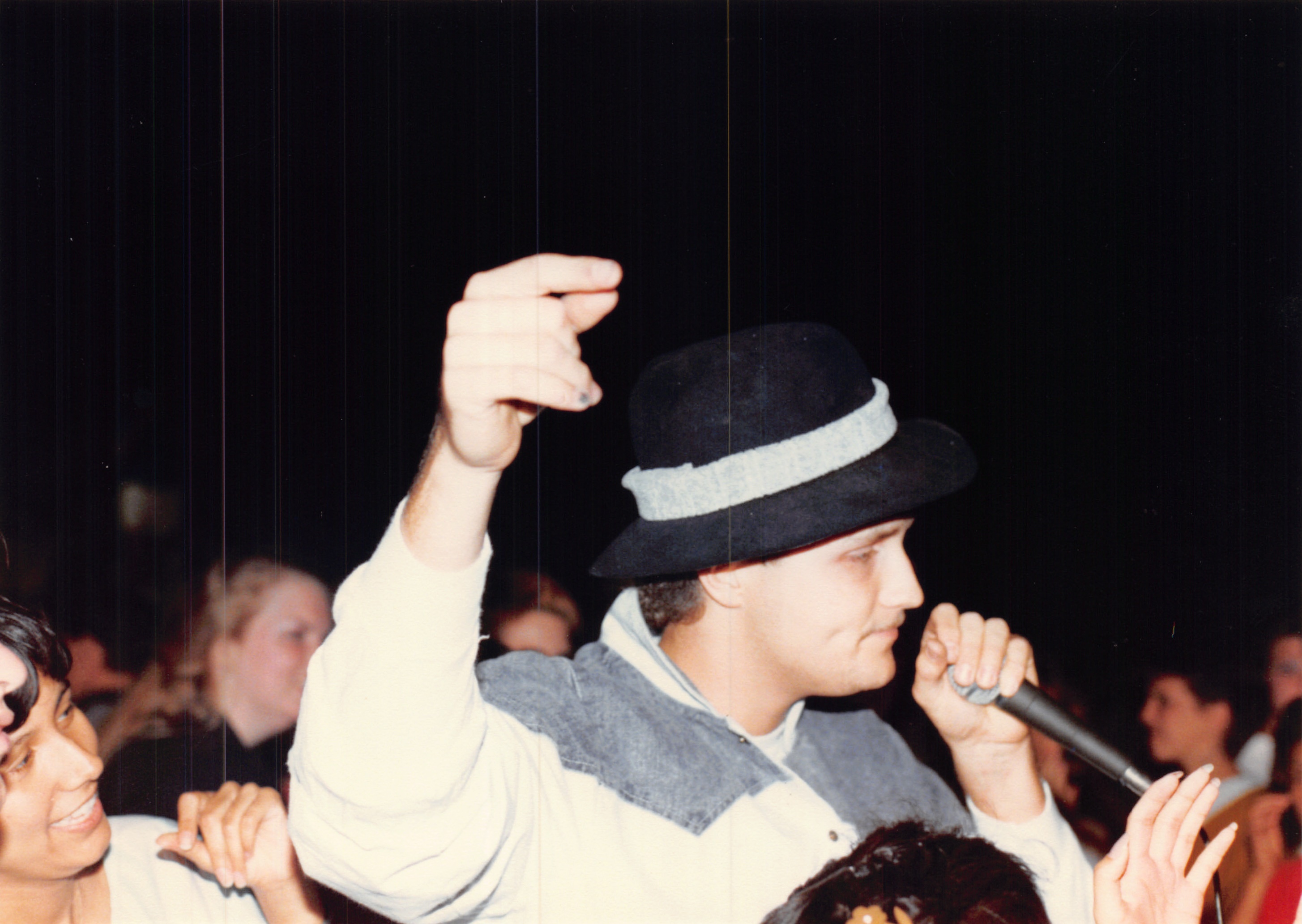 1985b_198.jpg