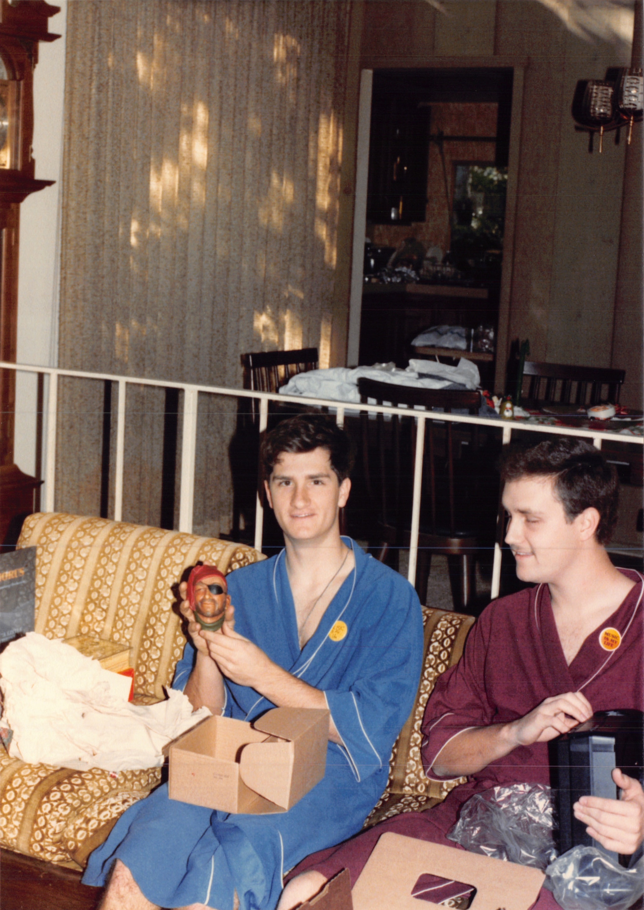 1985b_229.jpg