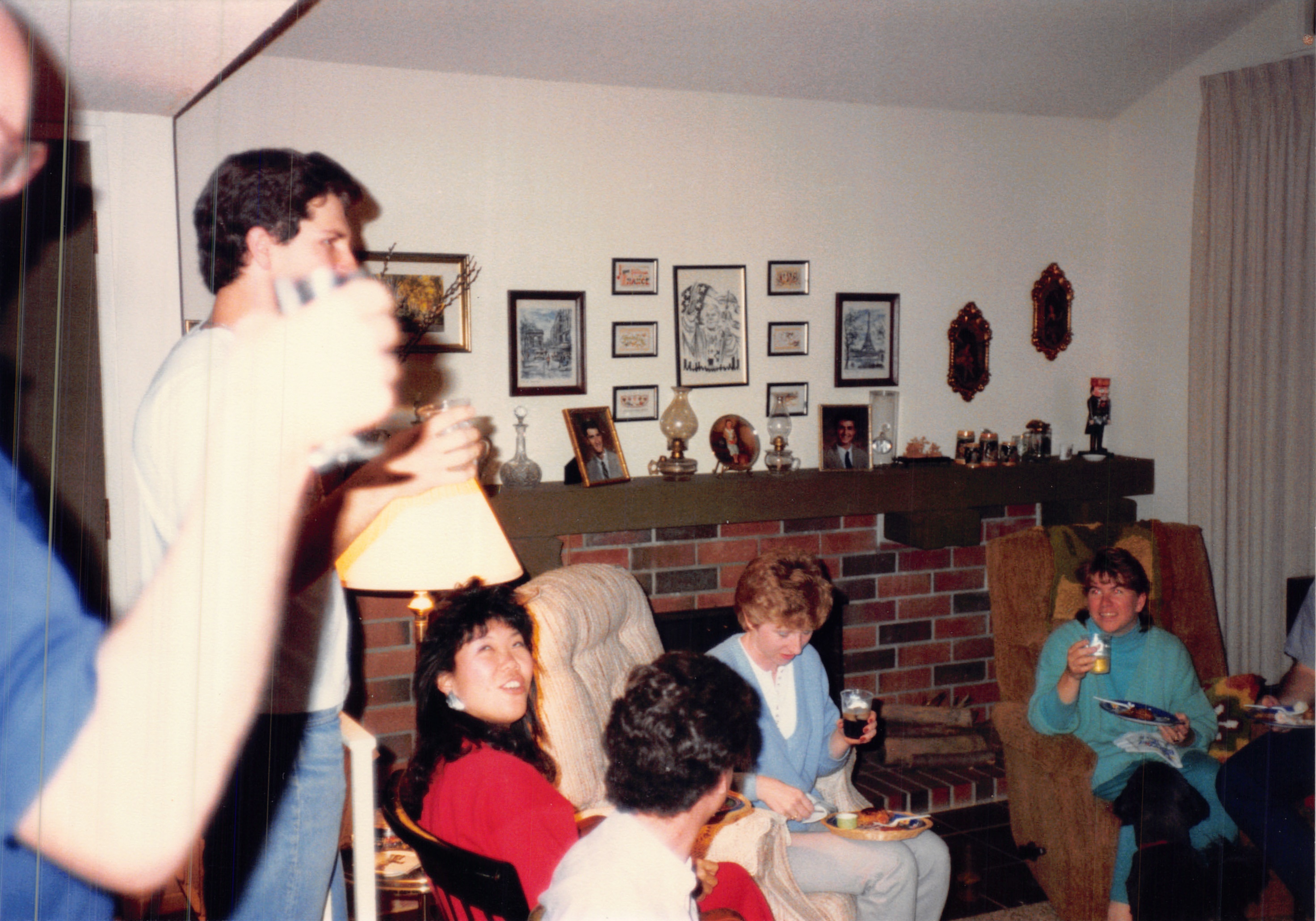 1987b_993.jpg
