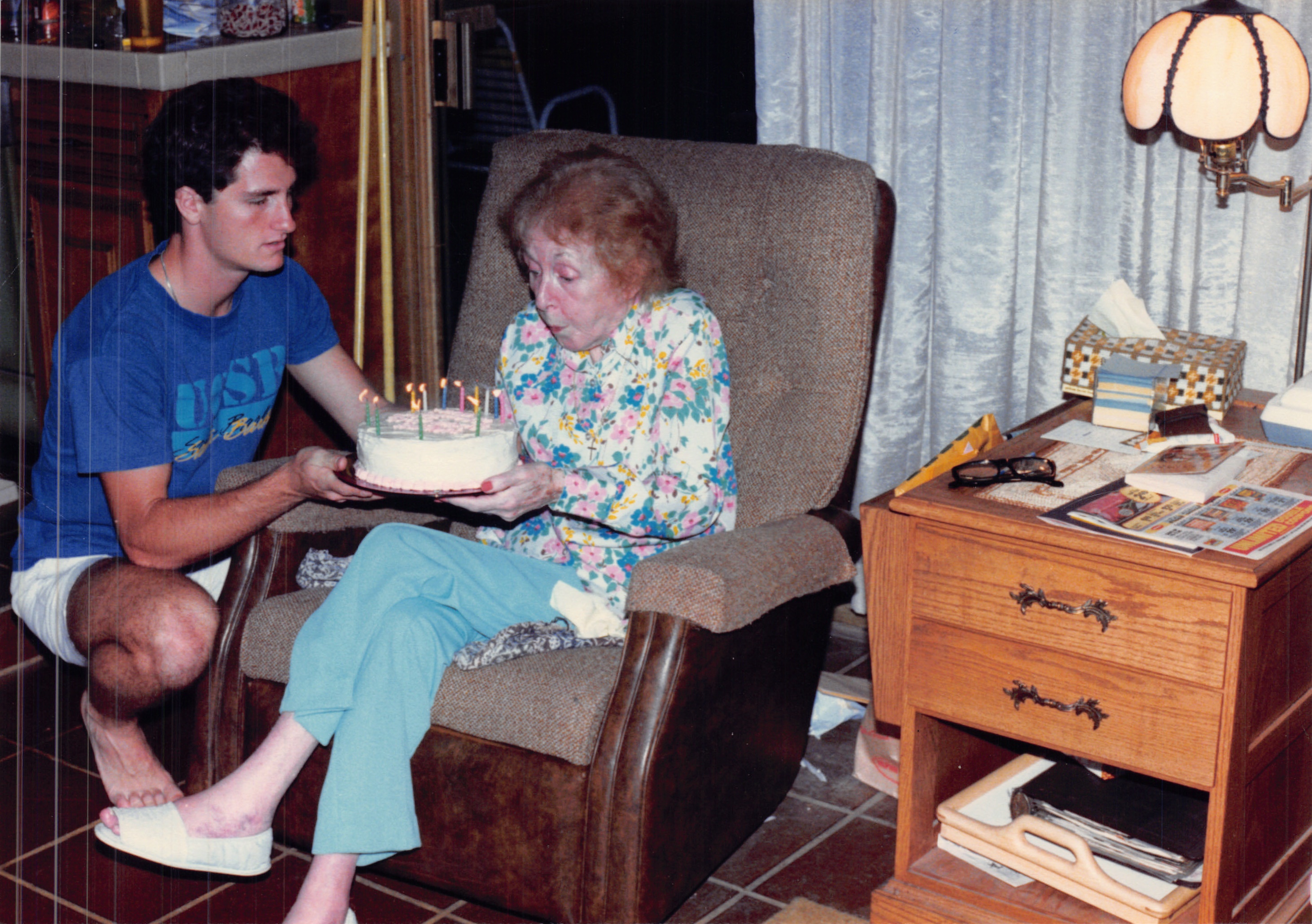 1987d_150.jpg