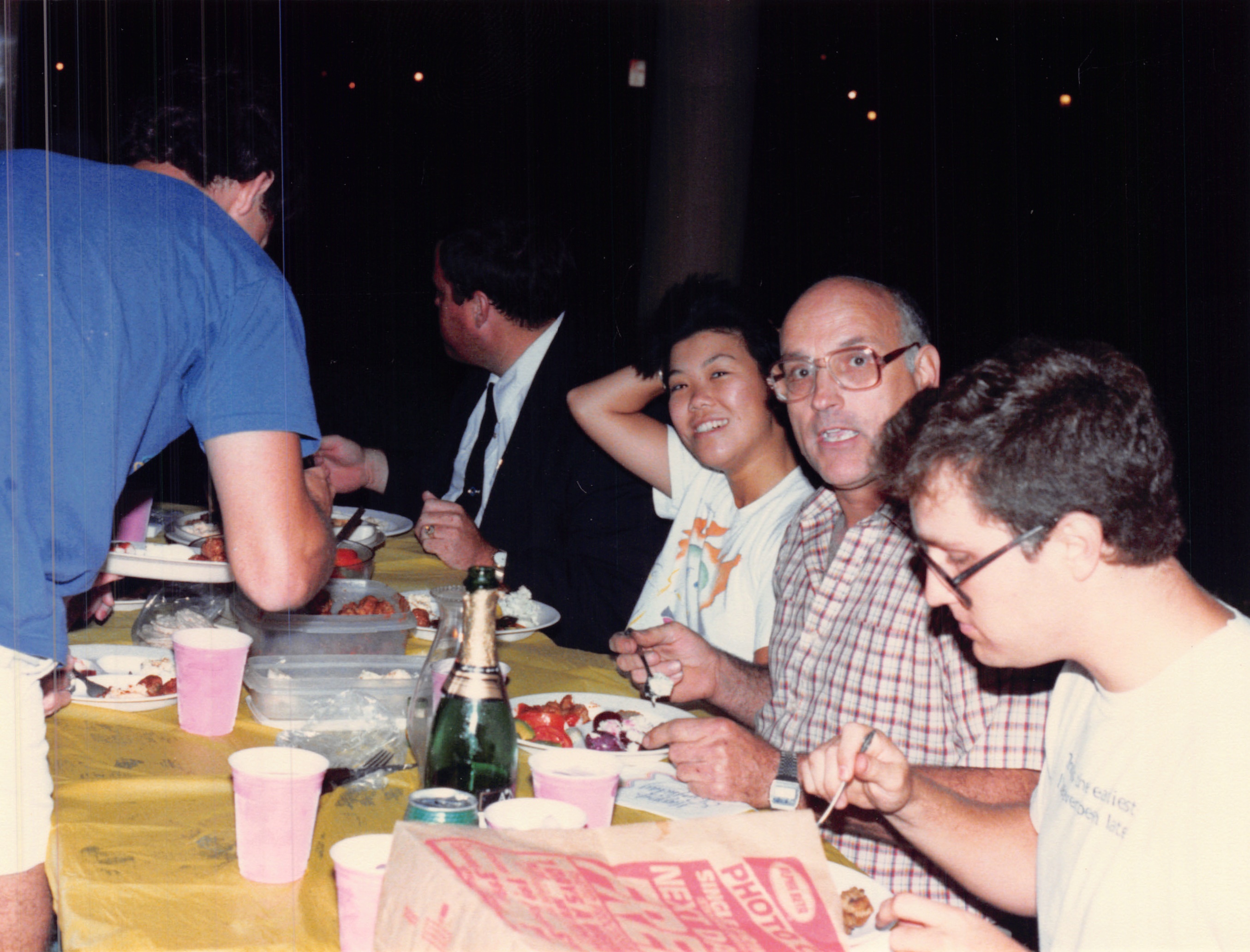 1987d_165.jpg