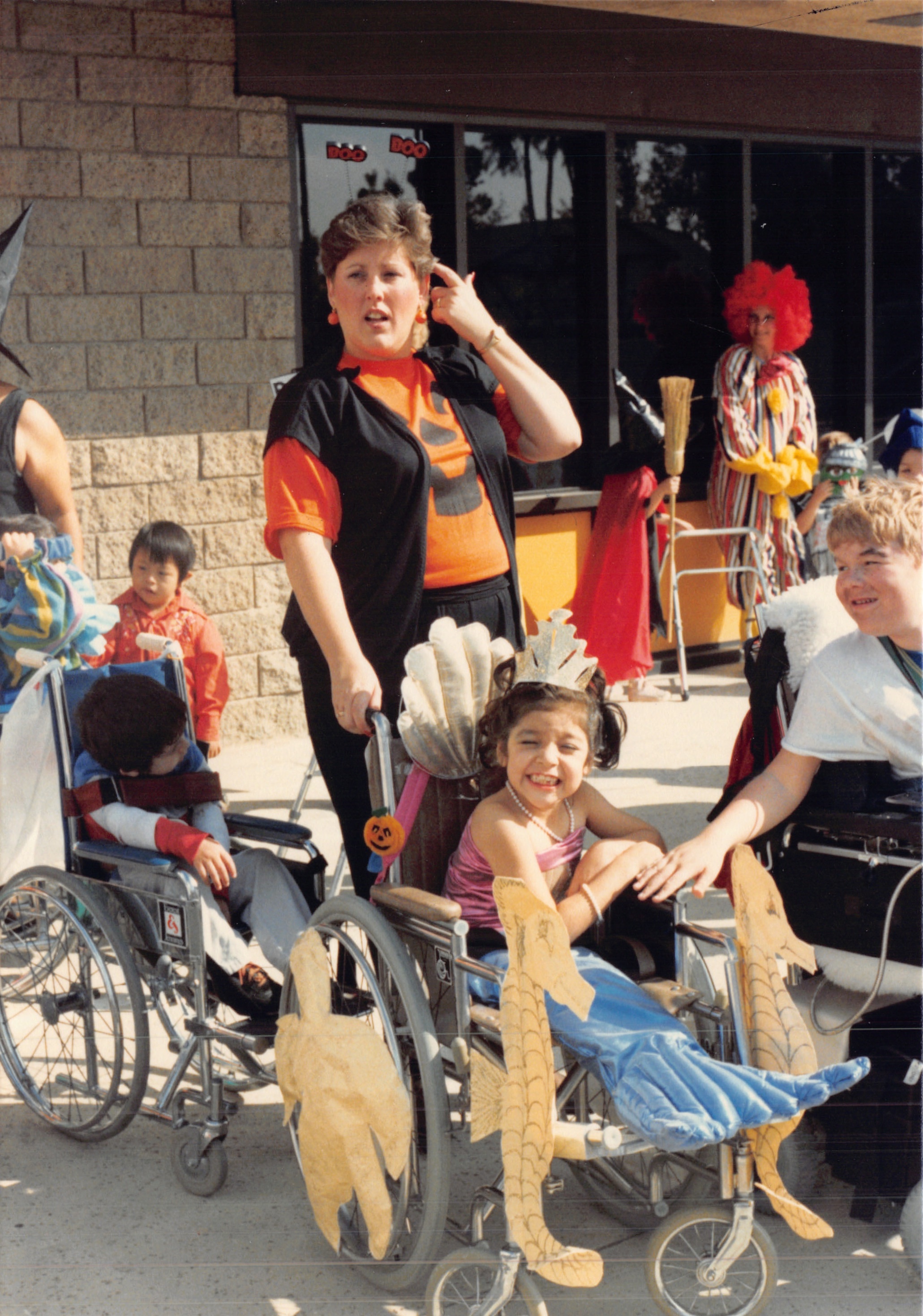1987d_176.jpg