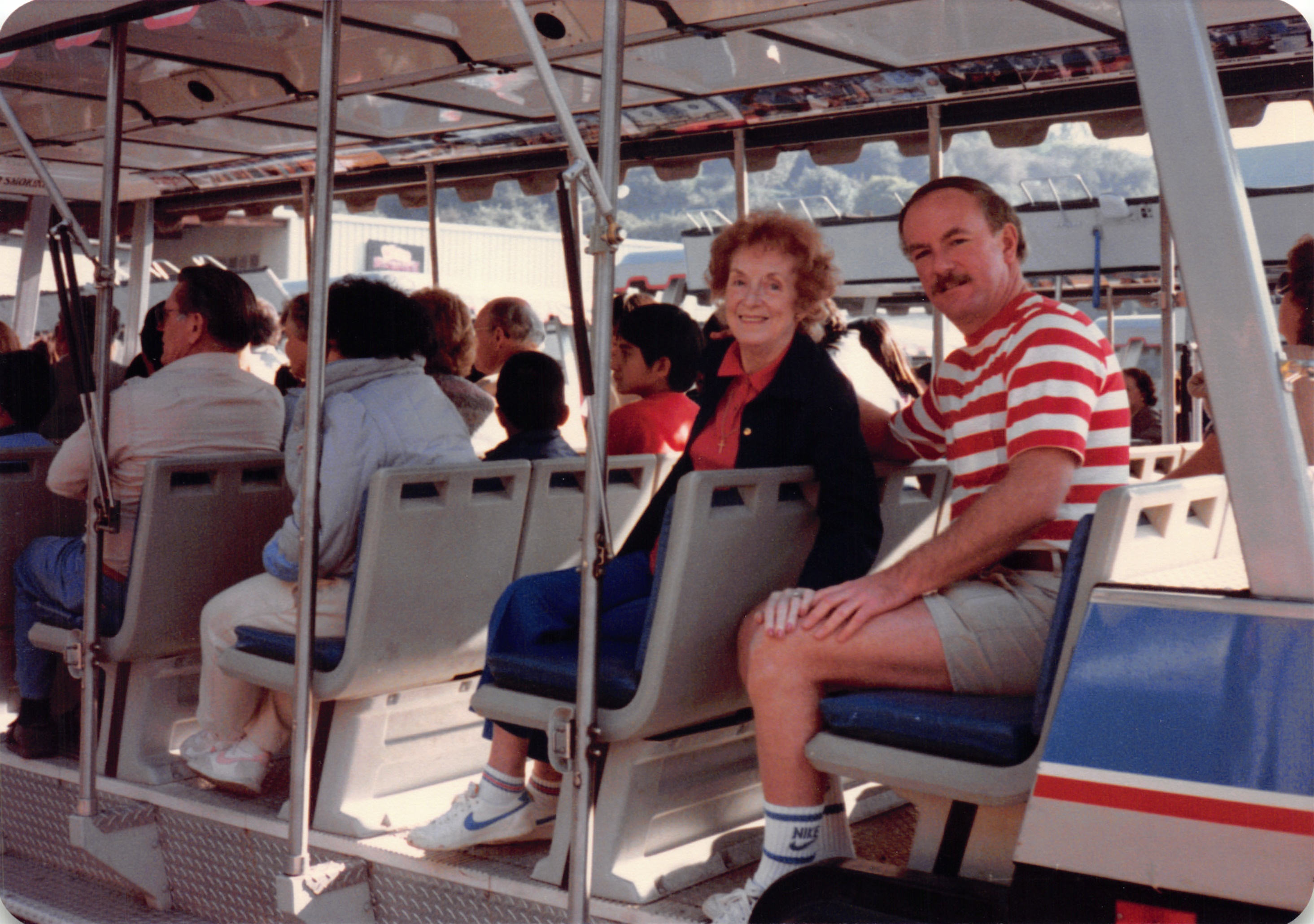 1987d_195_126.jpg