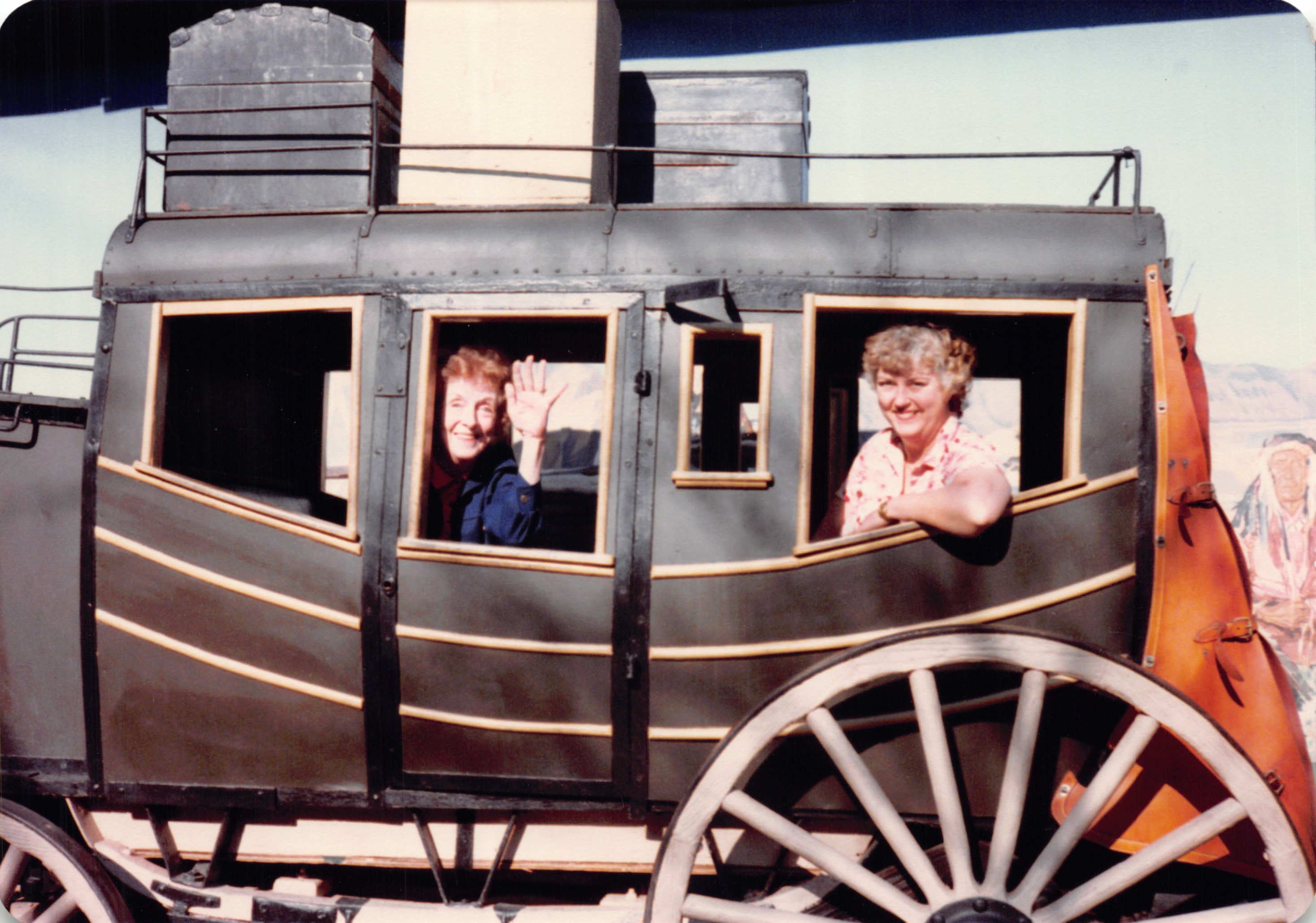 1987d_195_129.jpg