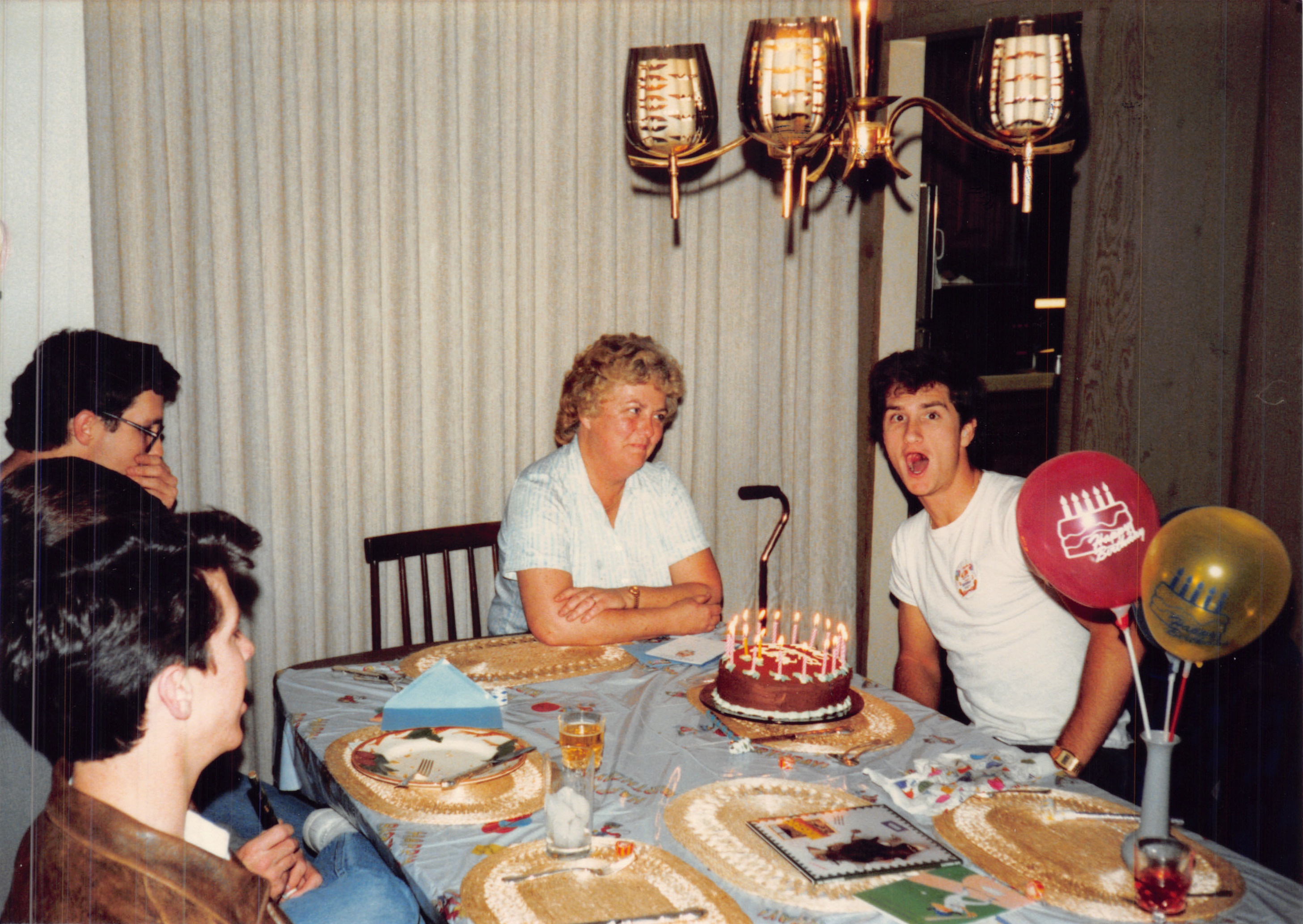 1987e_1053.jpg