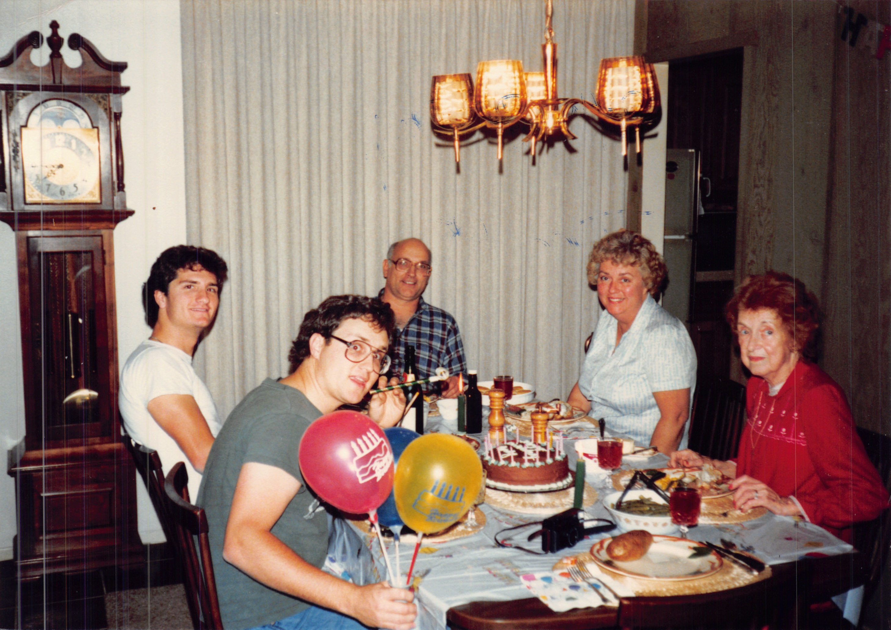 1987e_1065.jpg