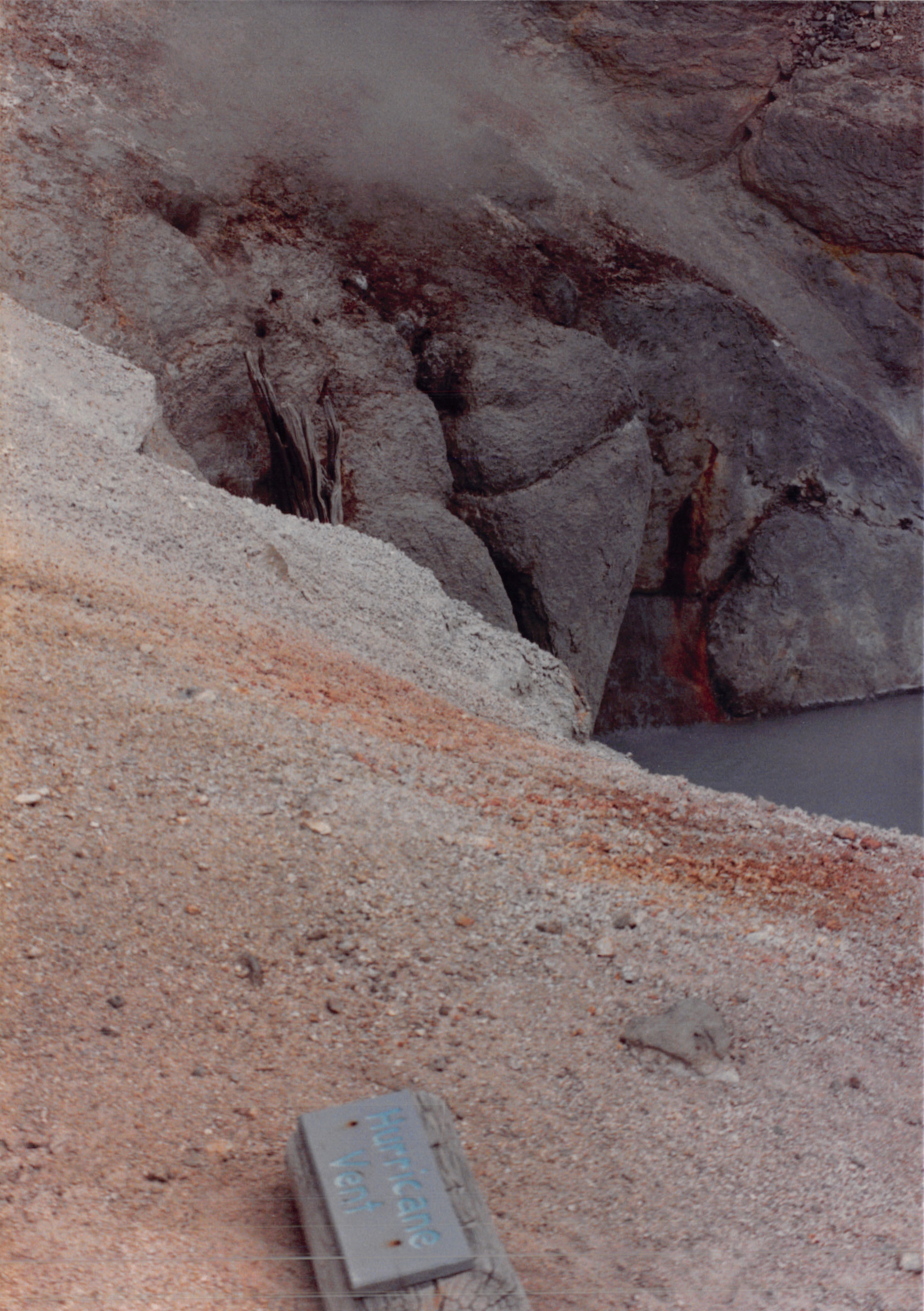 1988_243.jpg