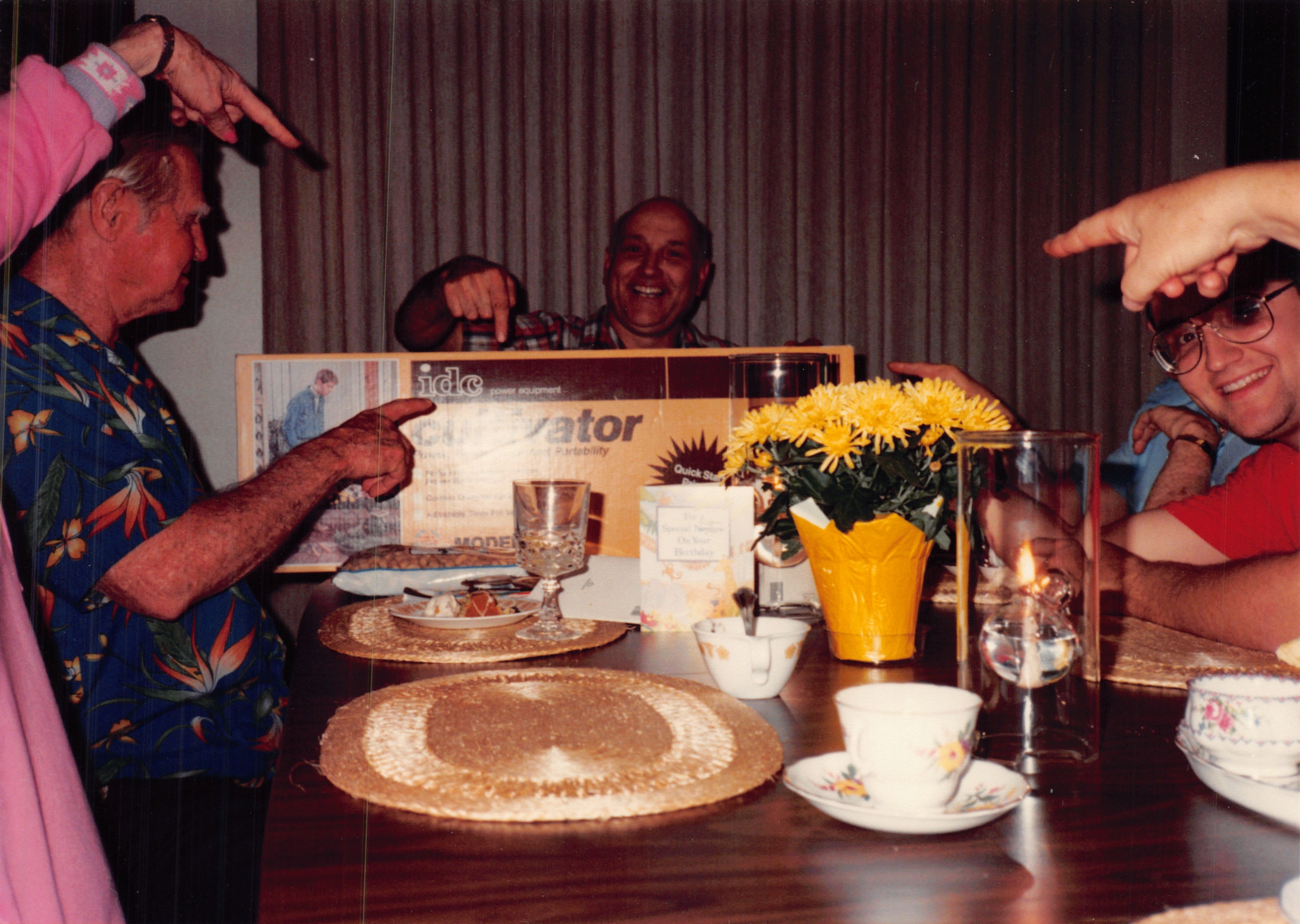 1990_0221.jpg