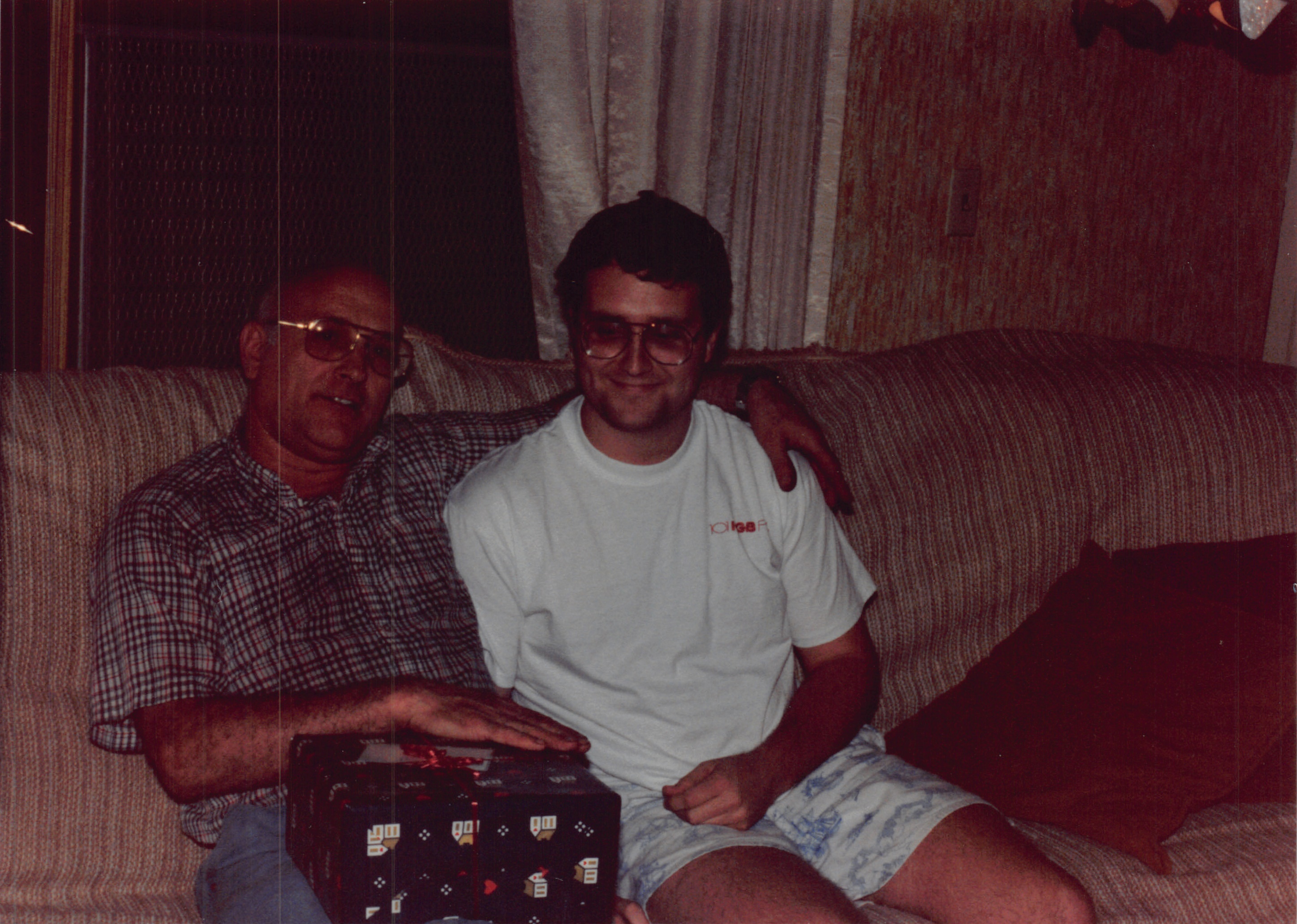 1990_0424.jpg