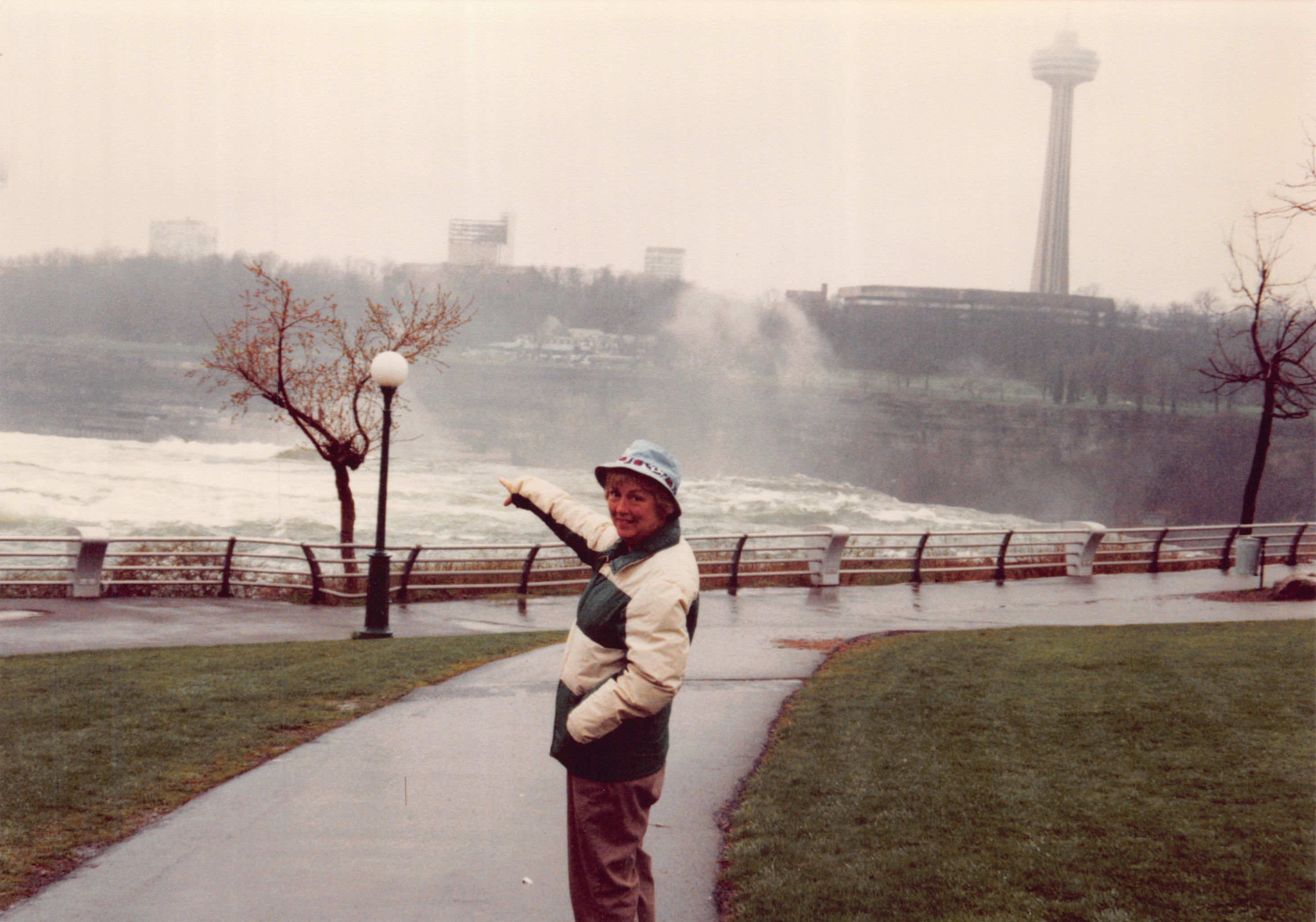 1991a_0817.jpg