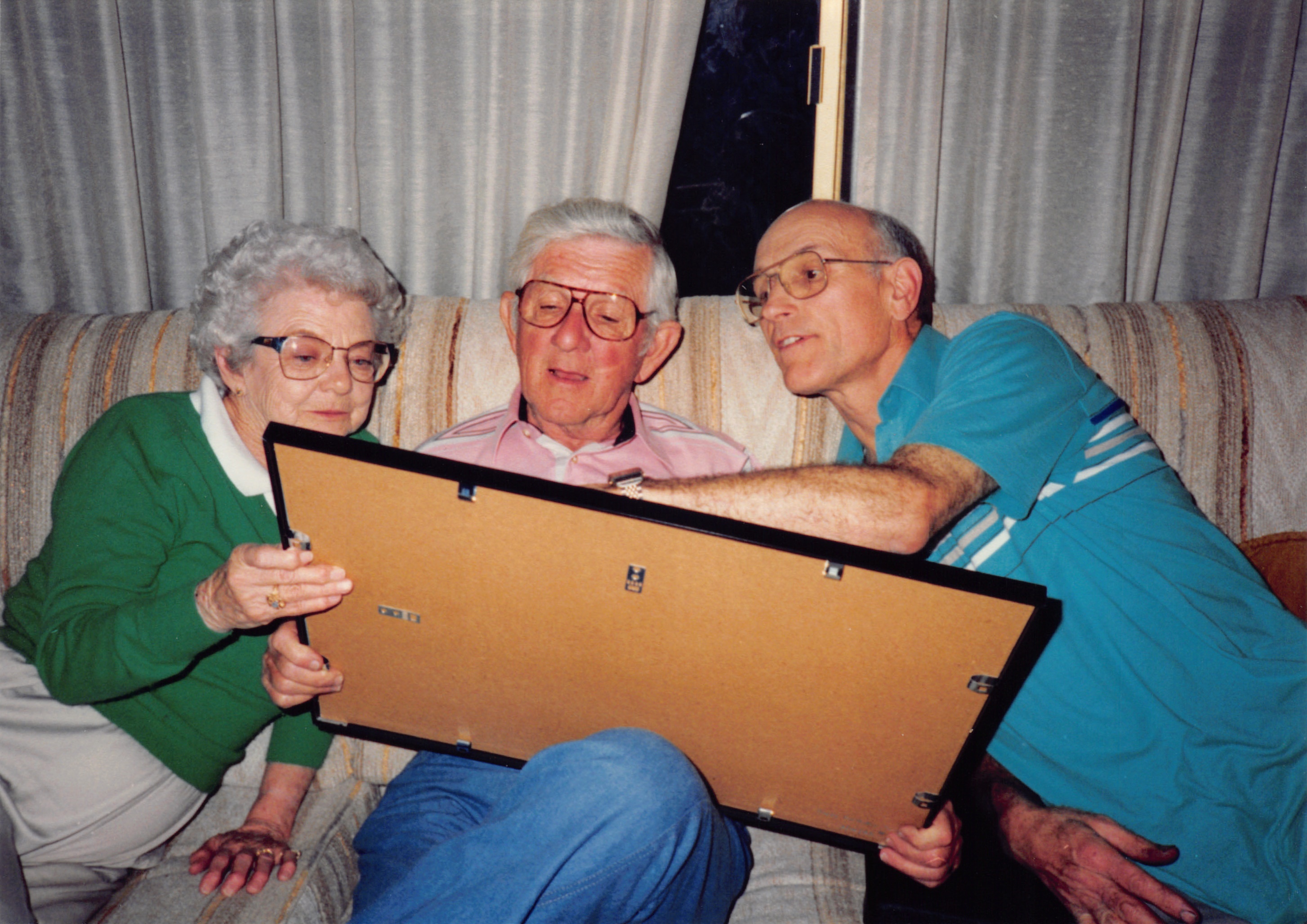 1993a_423.jpg