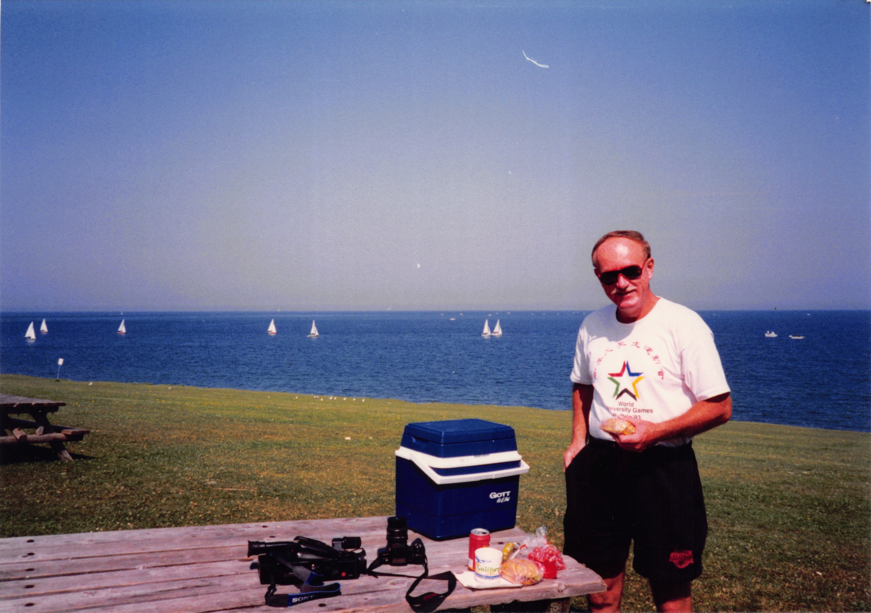 1993b_542.jpg