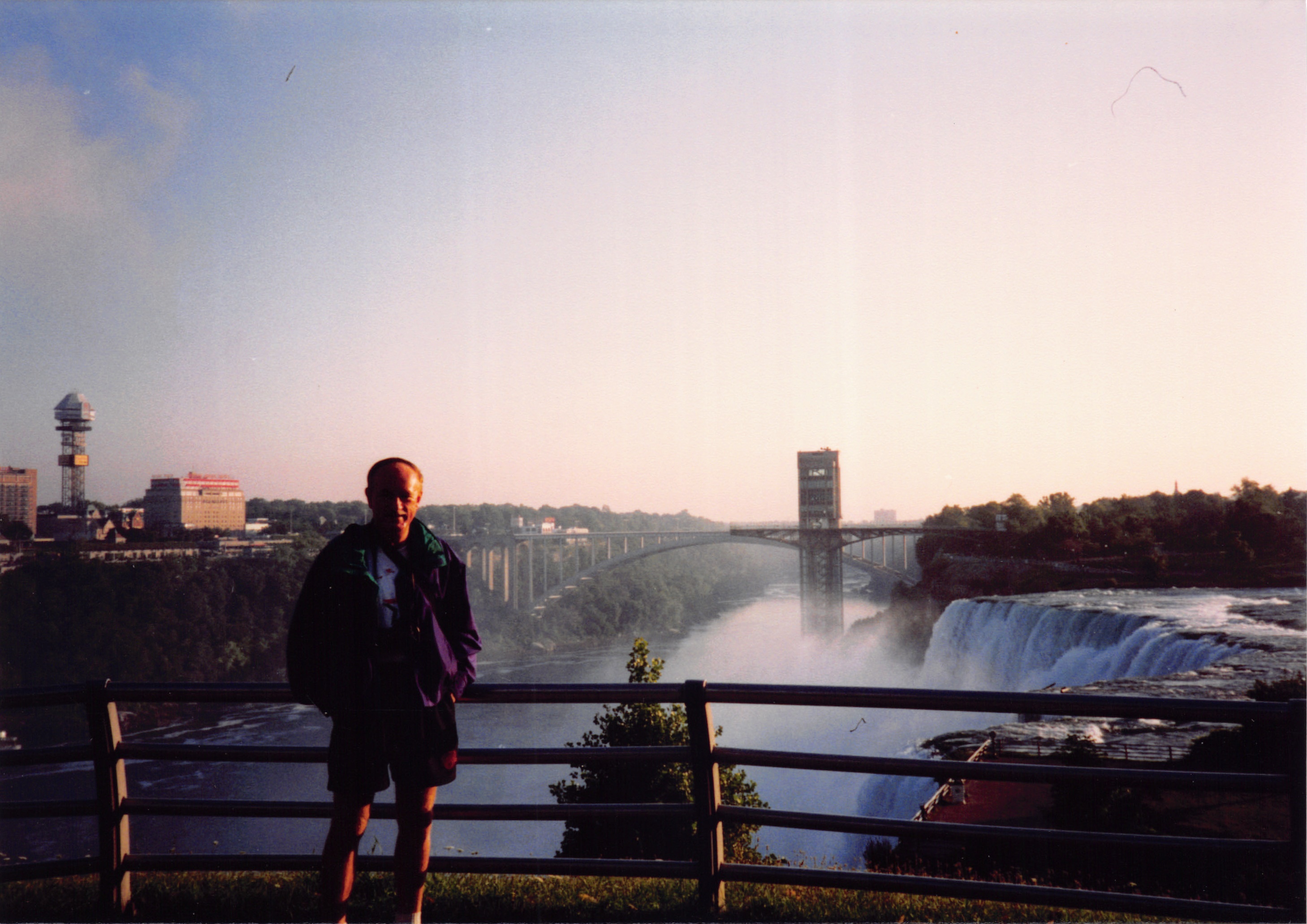 1993b_543.jpg