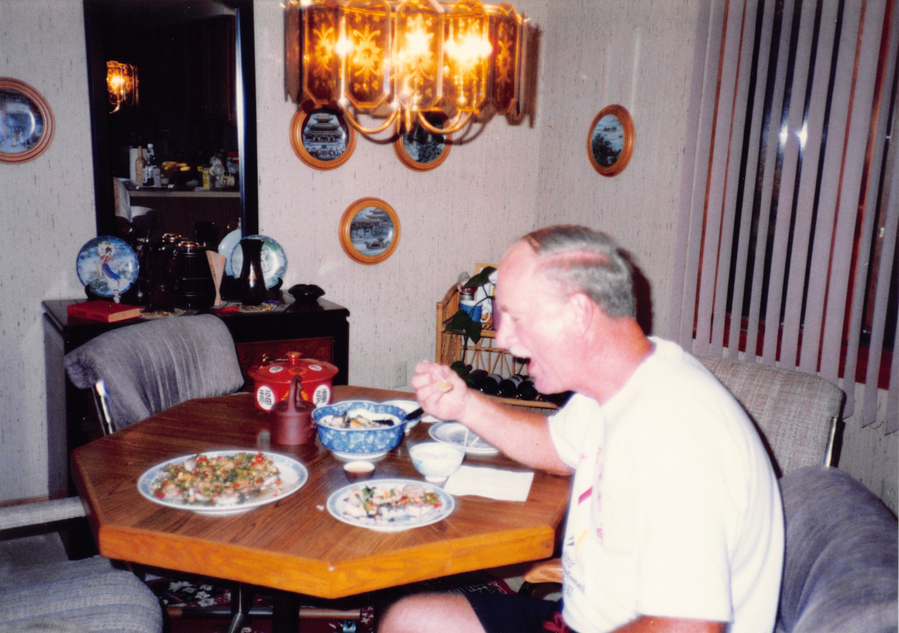 1993b_544.jpg
