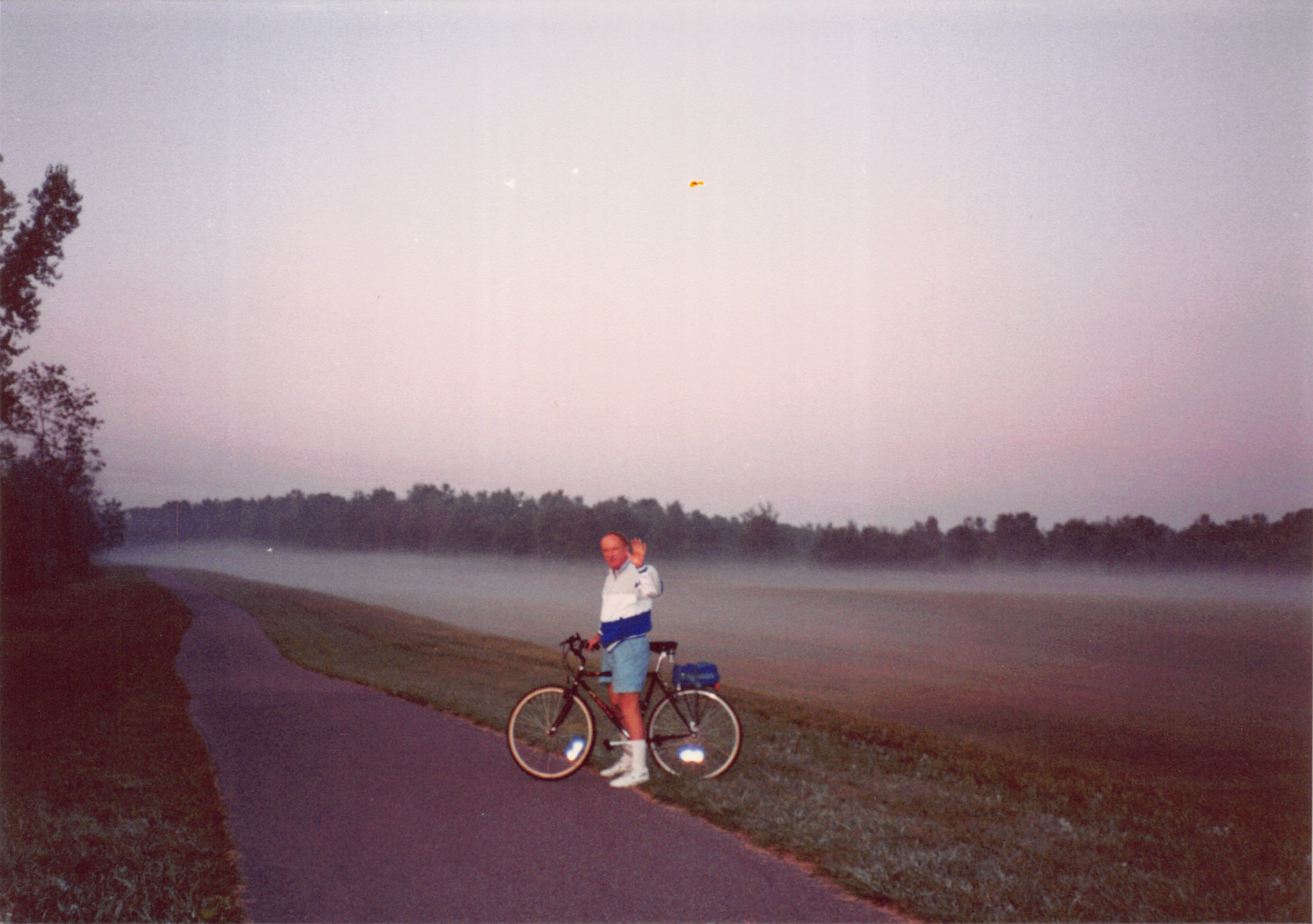 1993b_546.jpg