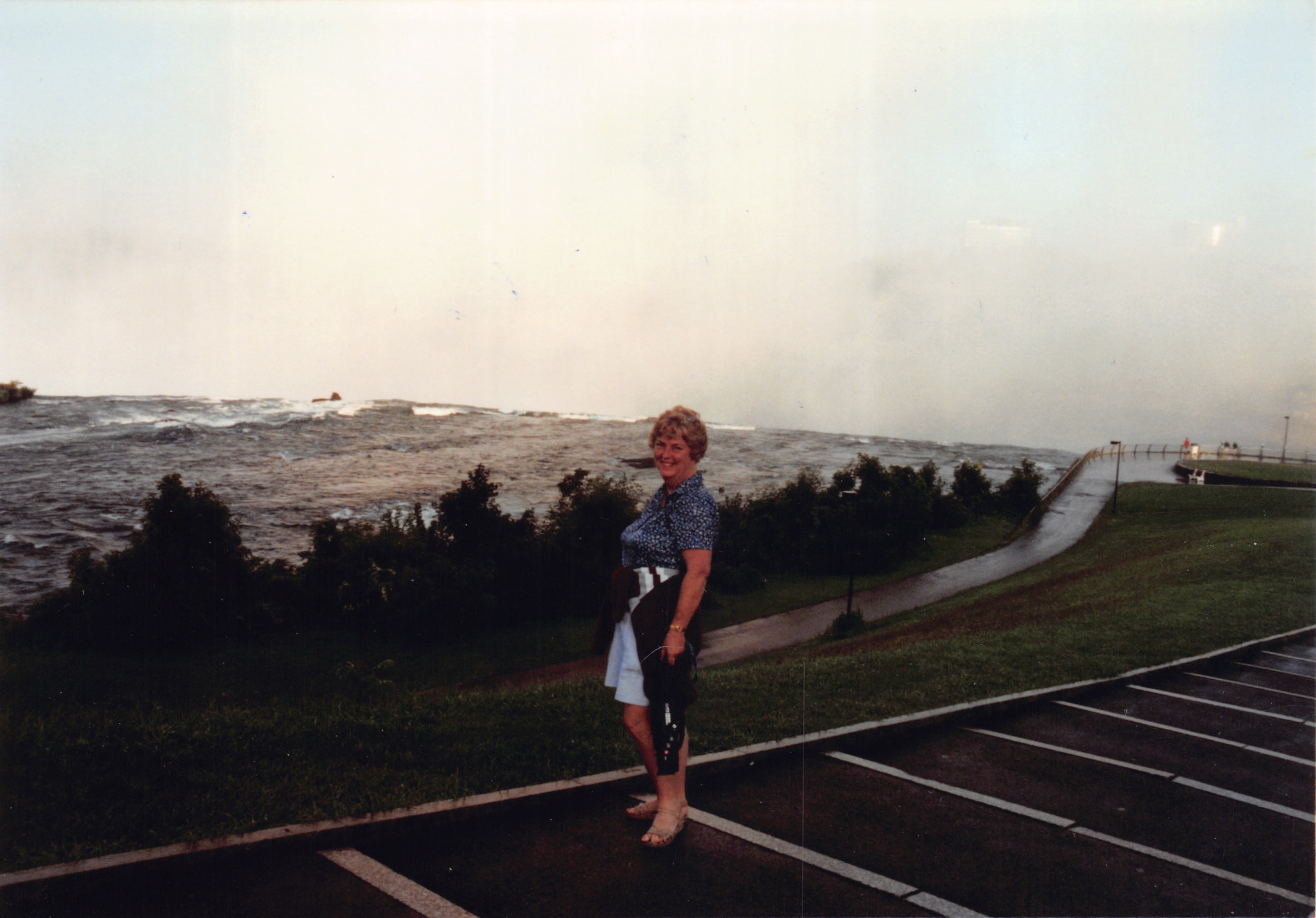 1993b_600.jpg