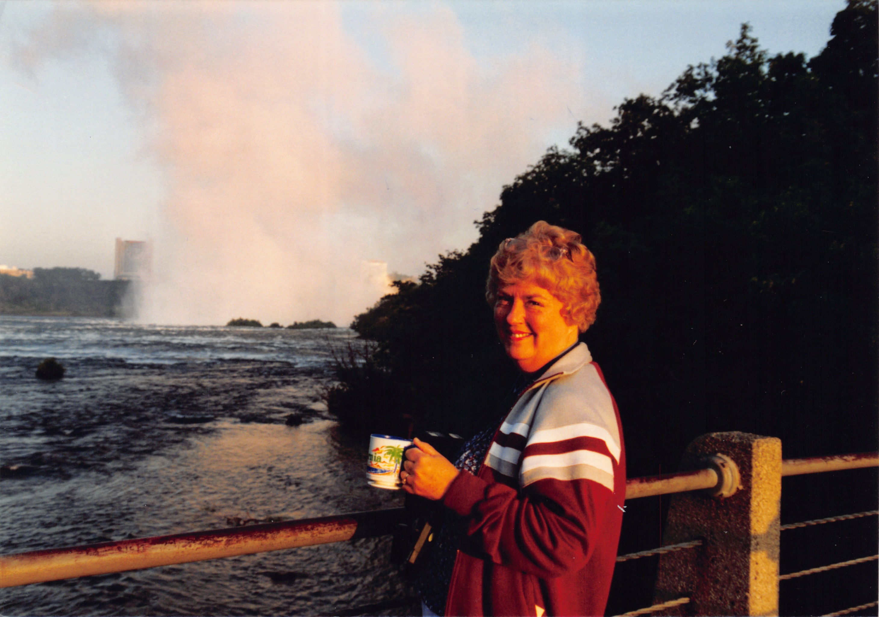 1993b_612.jpg