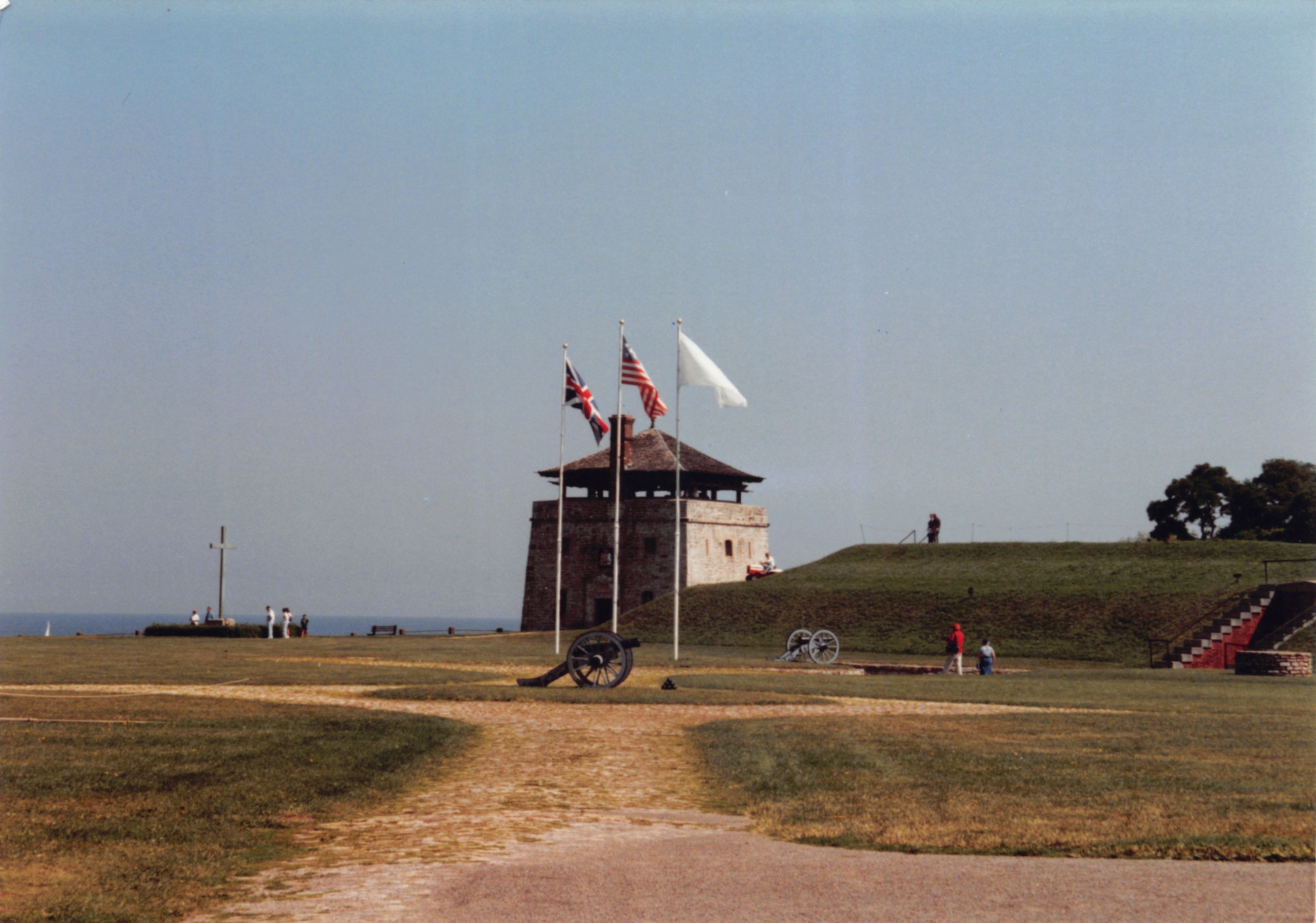 1993b_624.jpg