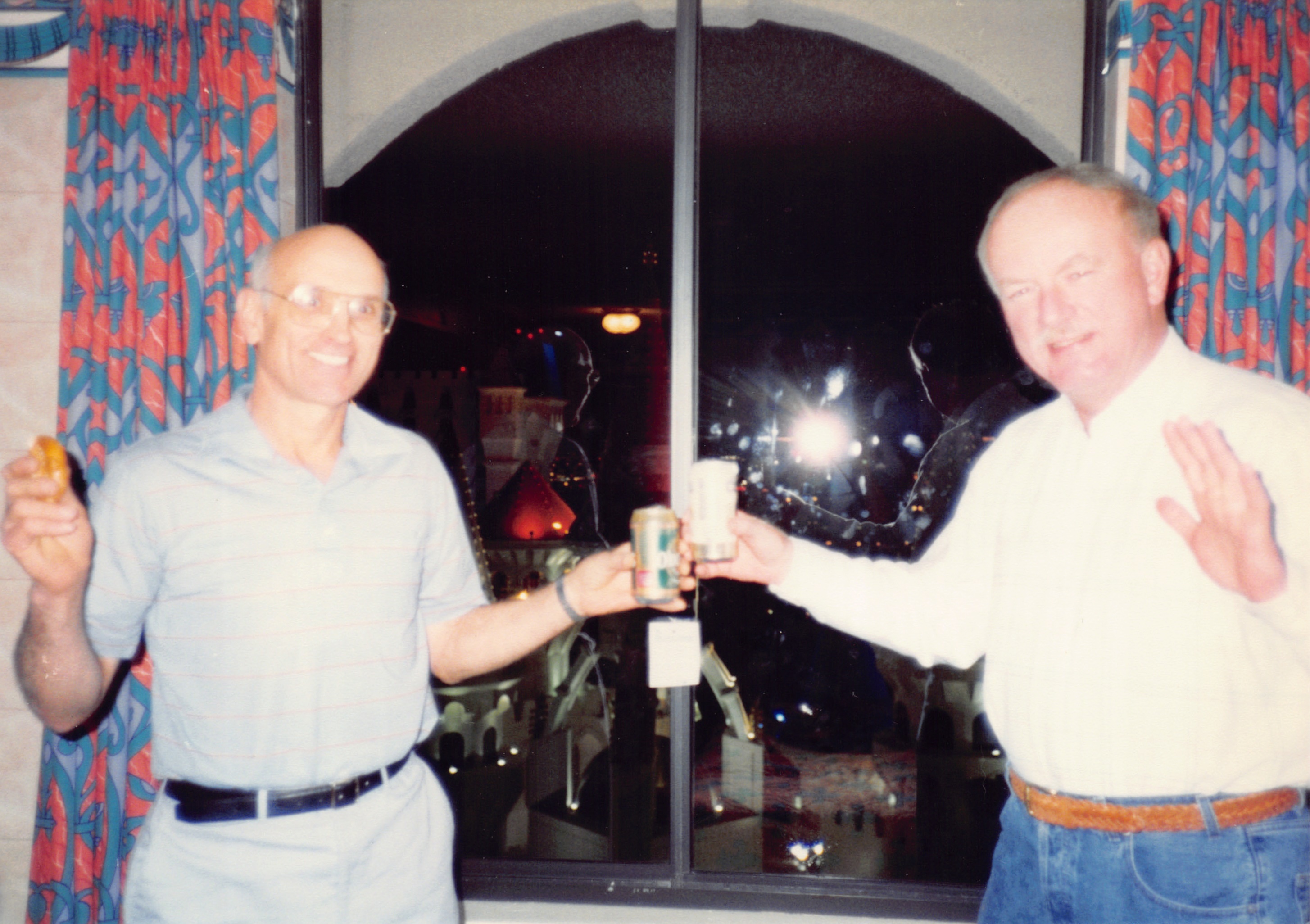 1993c_497.jpg