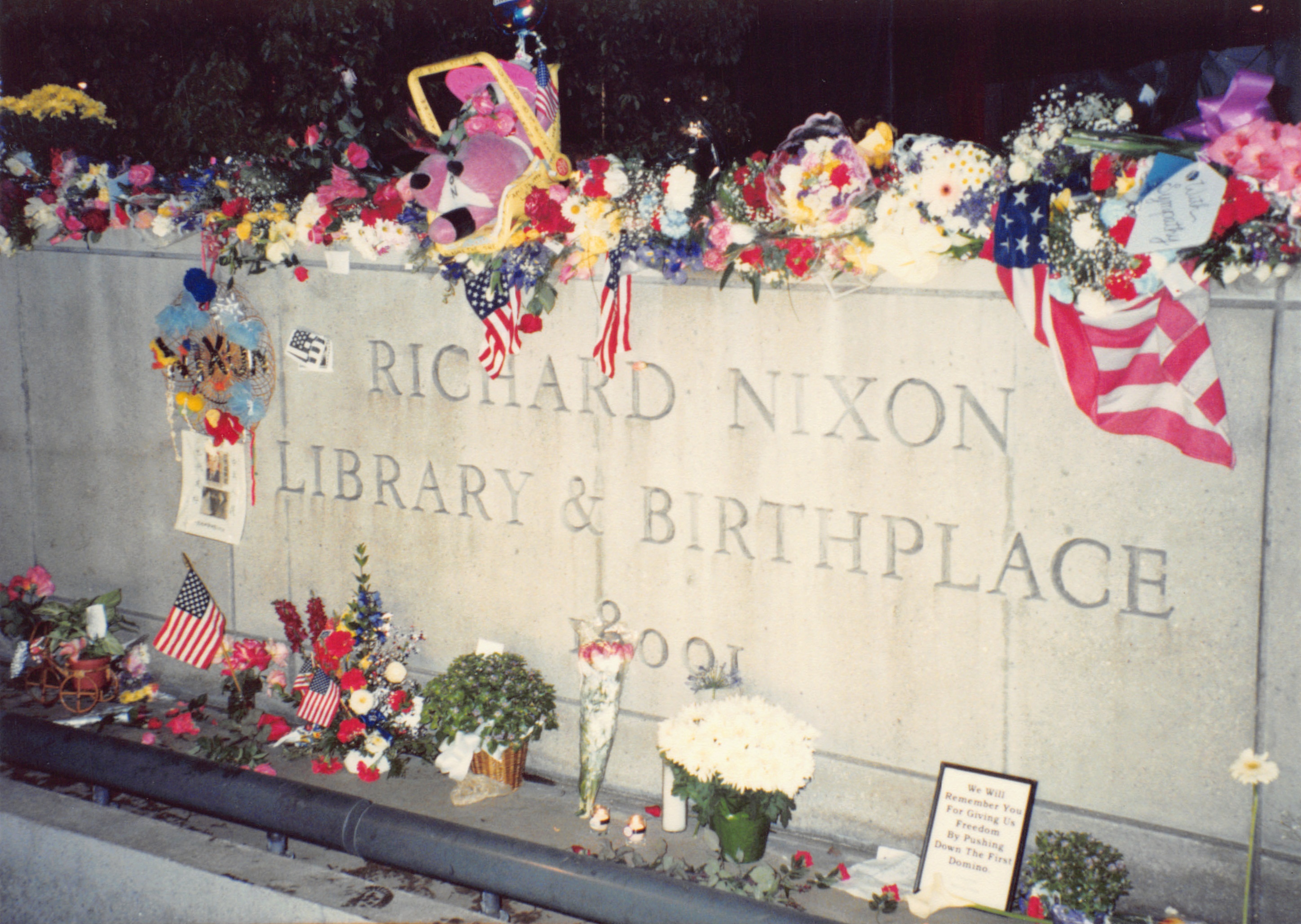 1994a_696.jpg