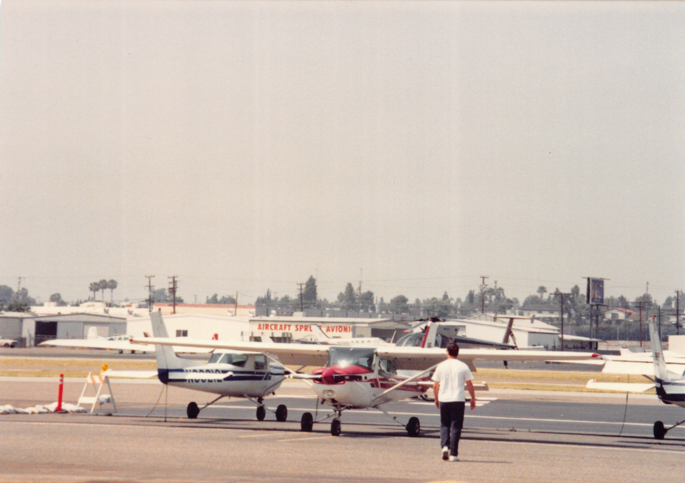 1994a_702.jpg