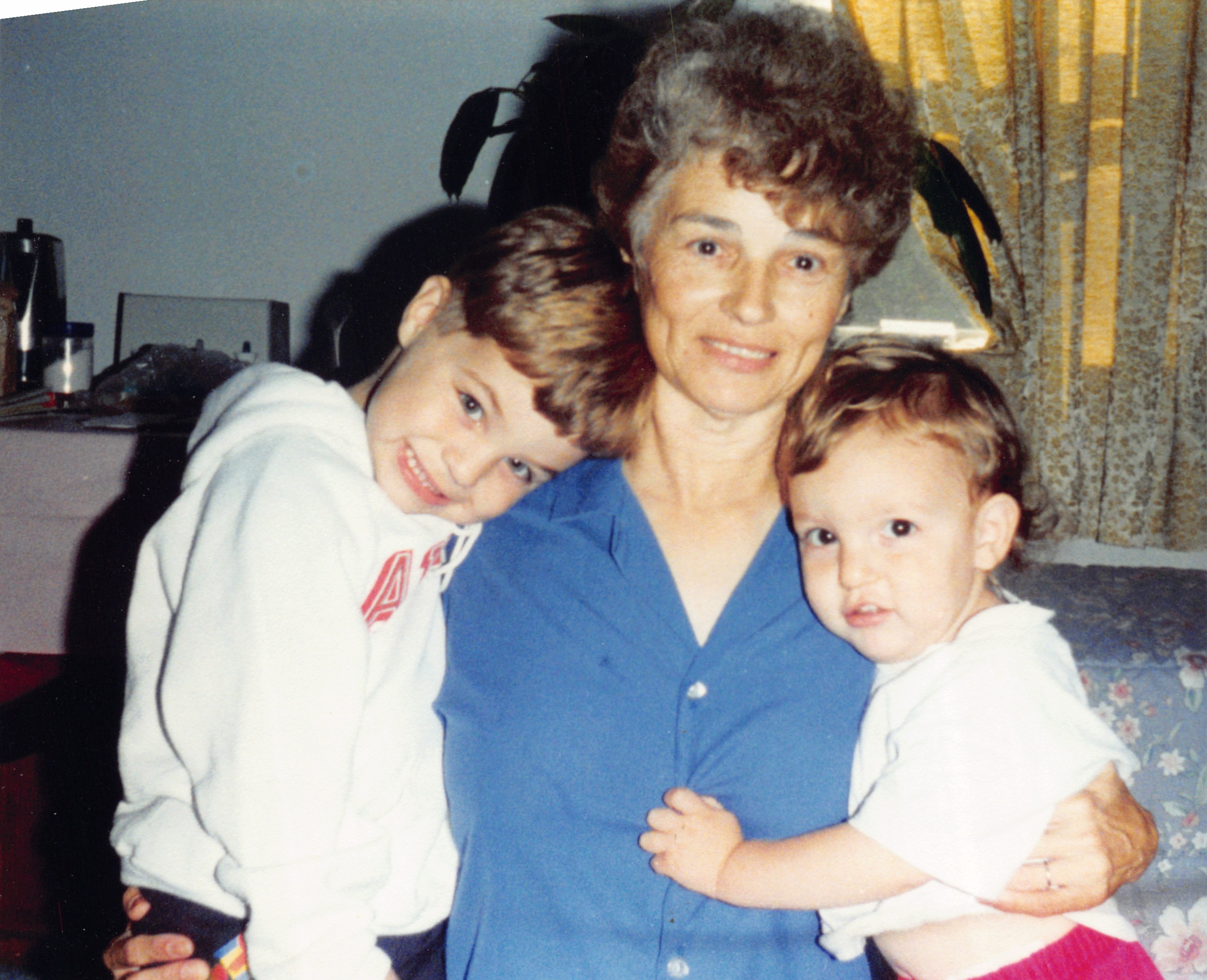 1994a_732.jpg