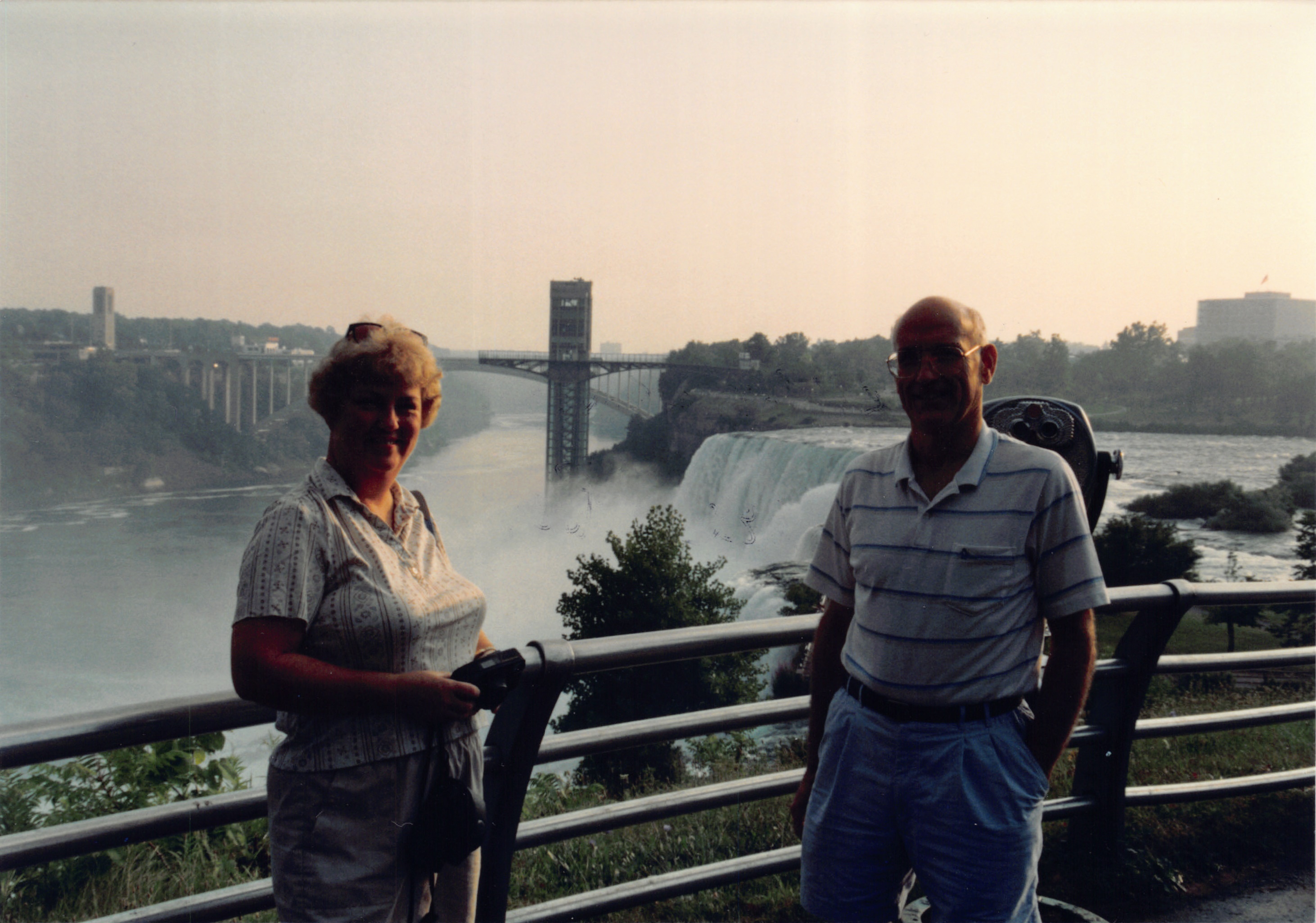 1994b_022.jpg