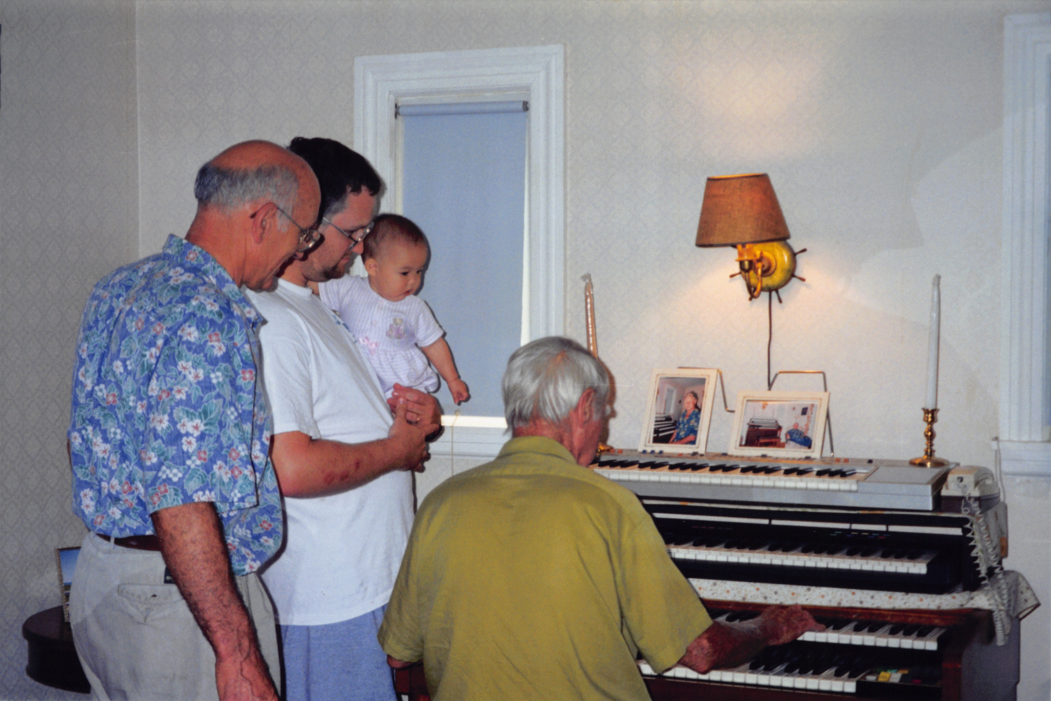 1998_677.jpg