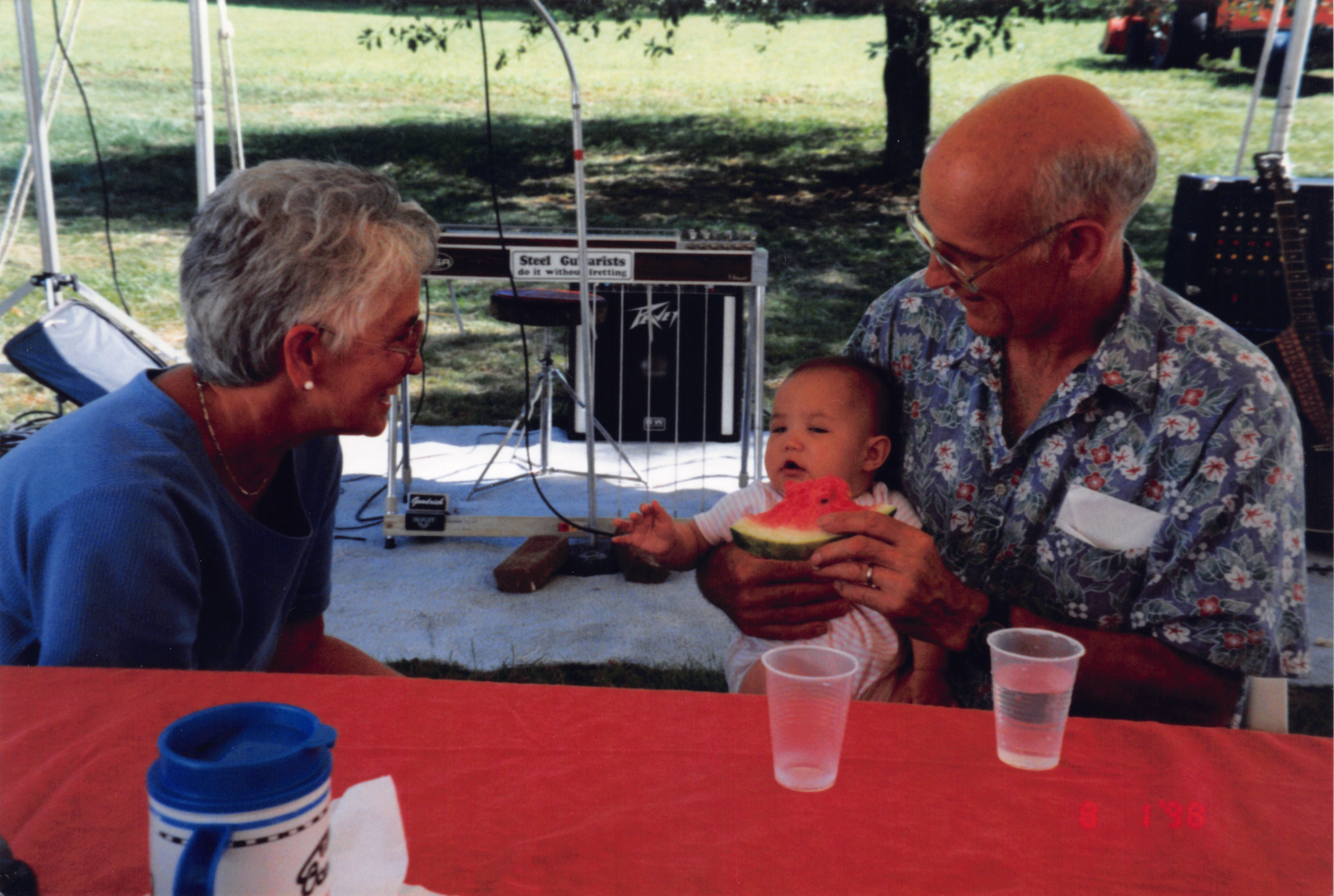 1998_705.jpg