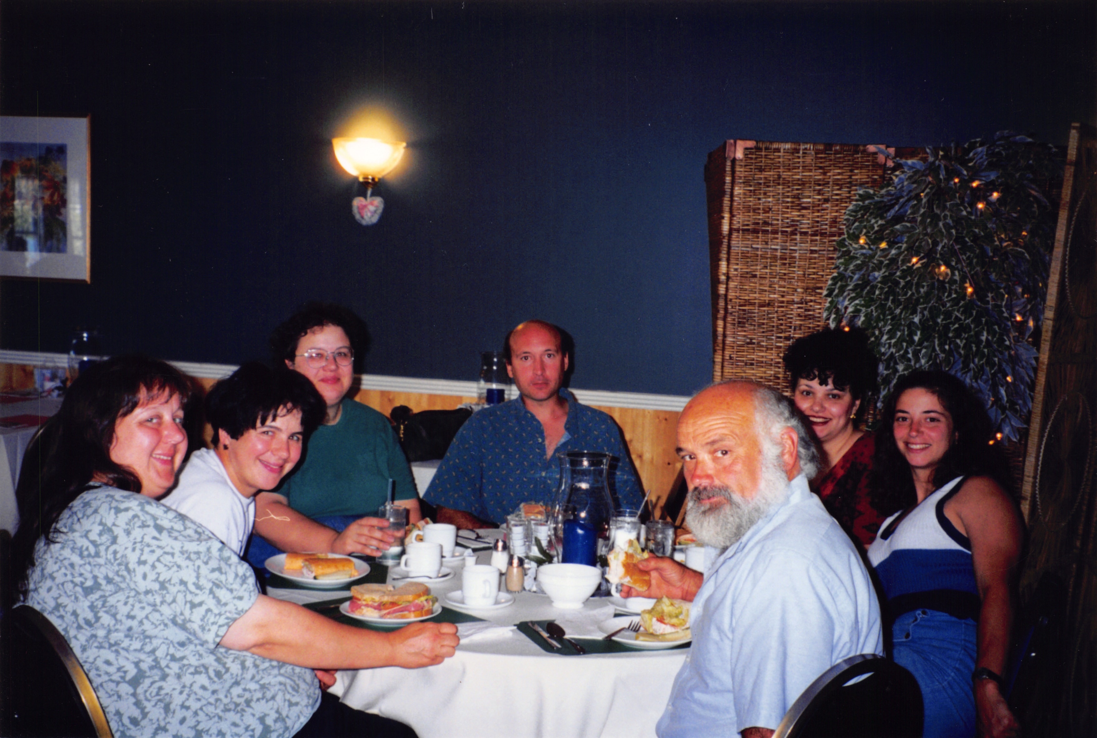 1998_714.jpg