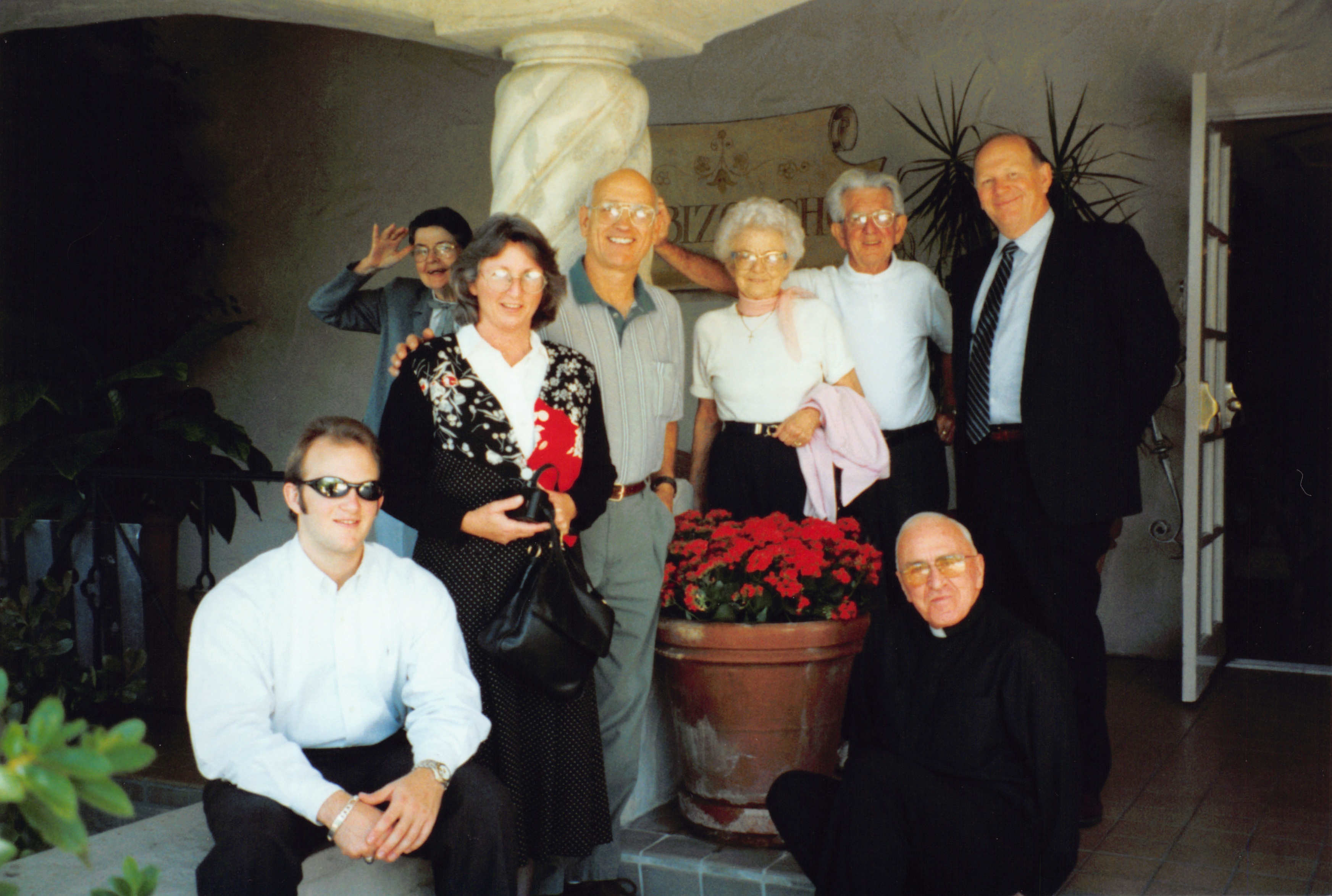 1998_737.jpg