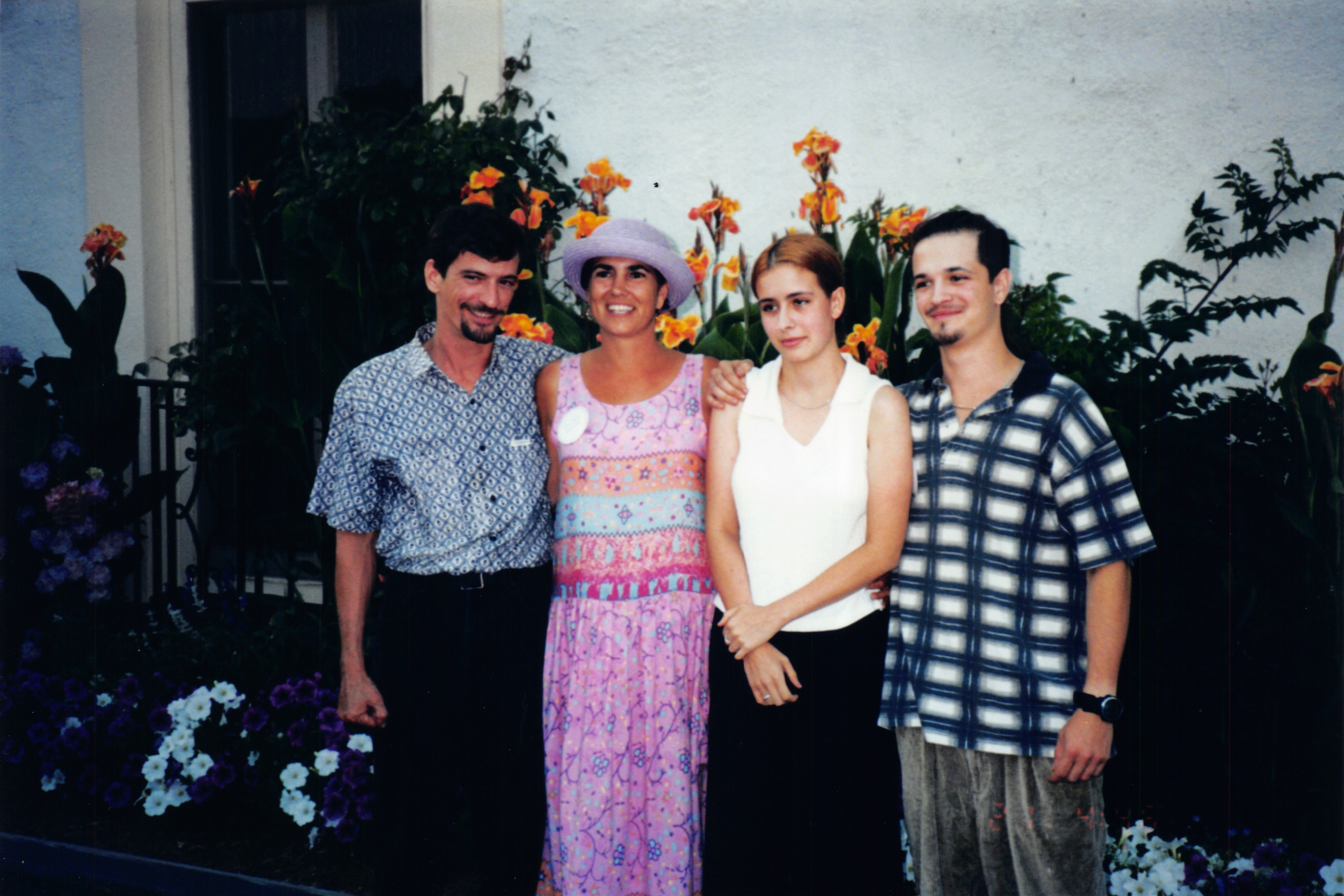 2000_190.jpg