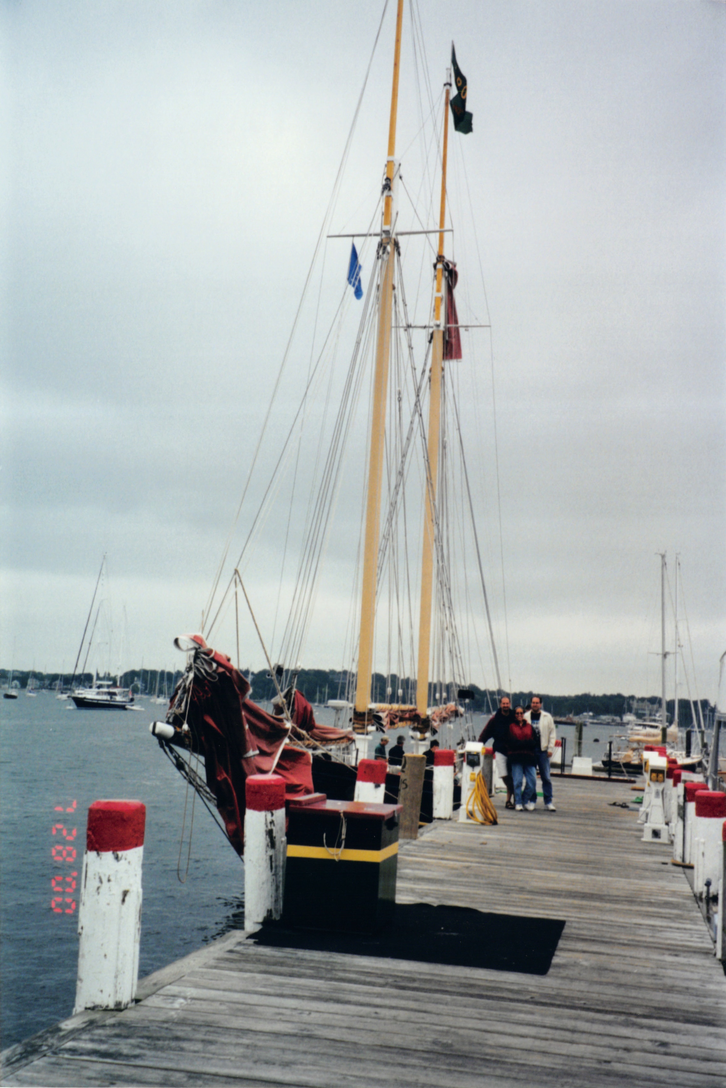 2000_242.jpg