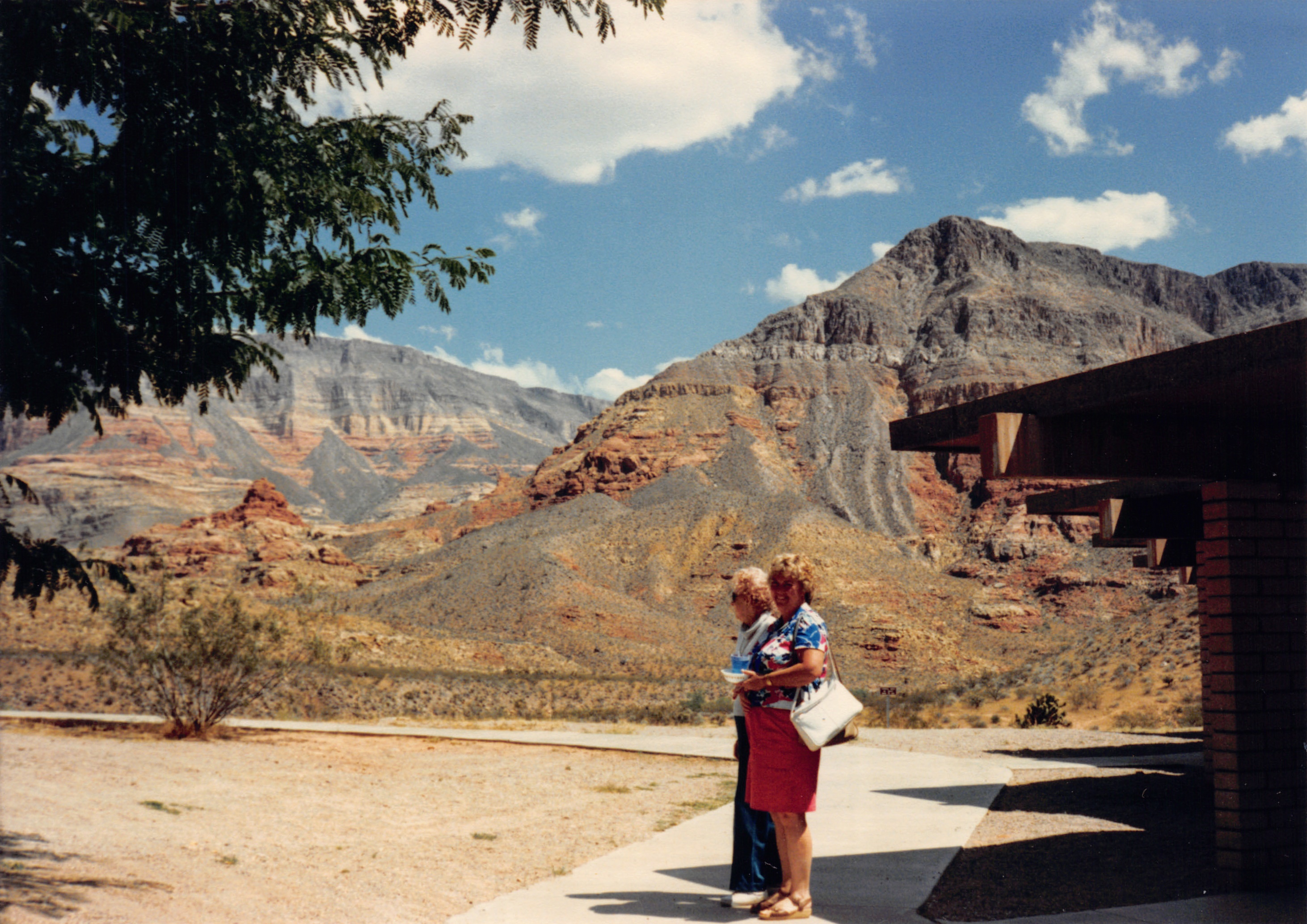 1987_05.jpg