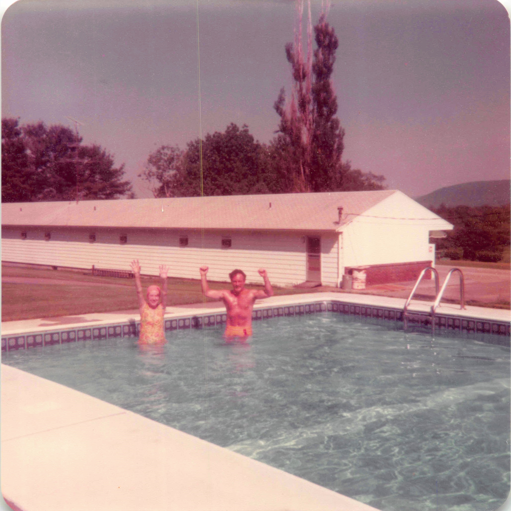 Old_Photo_Album_180.jpg